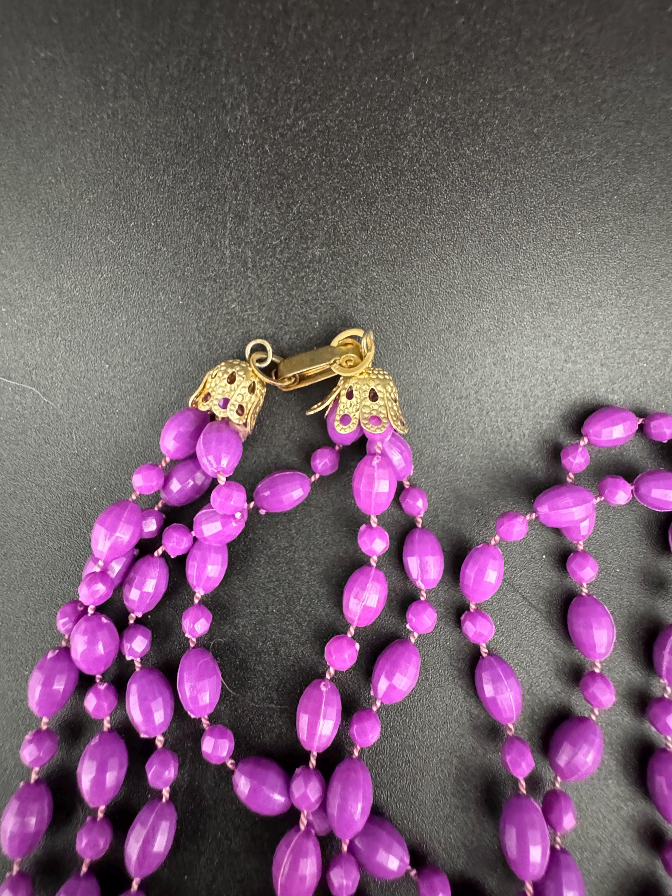 Vintage bright purple plastic beaded nultistrand wrap necklace 140