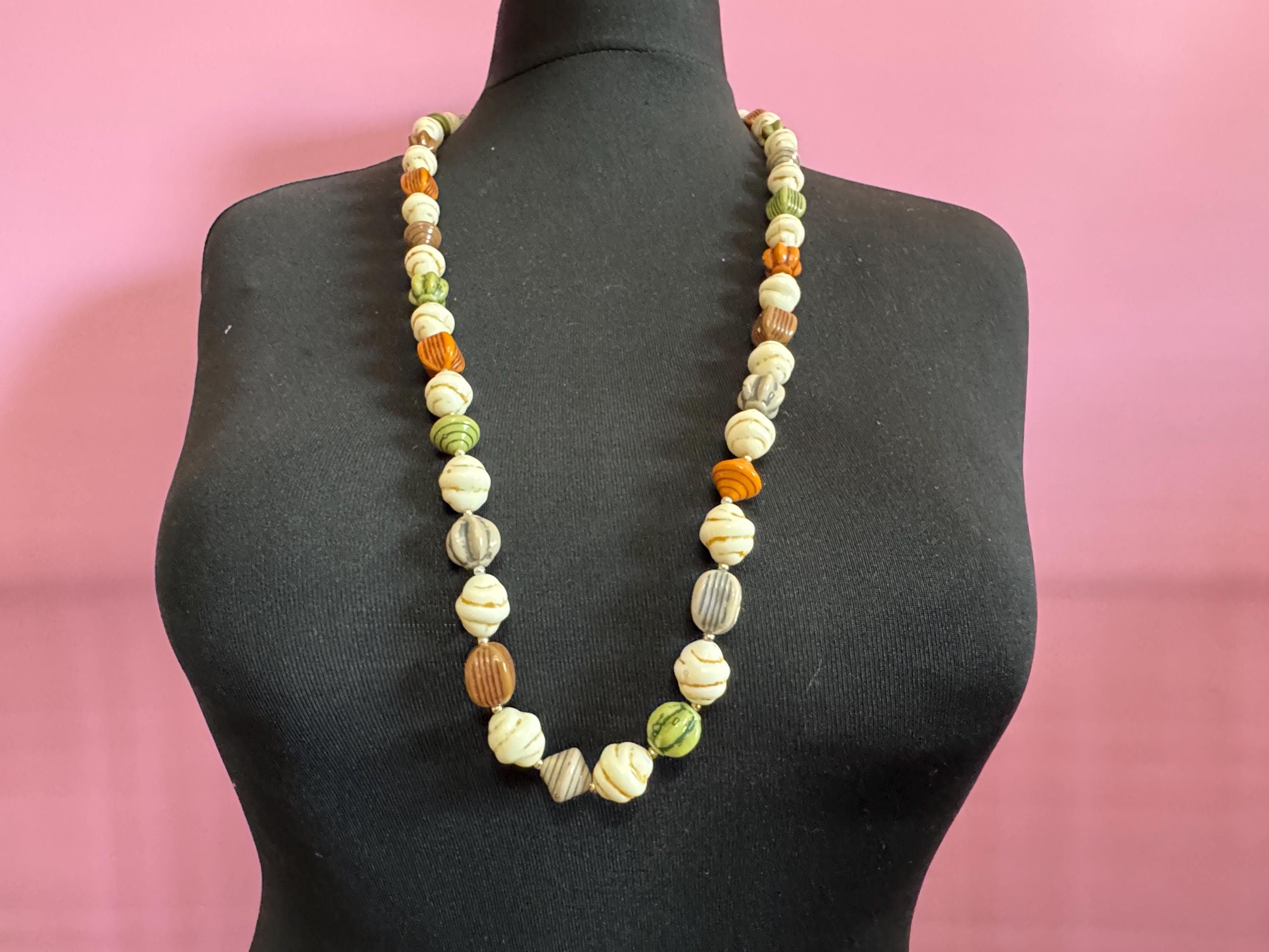Vintage 1960s brown cream and green plastic beaded long pebble necklace 90cm