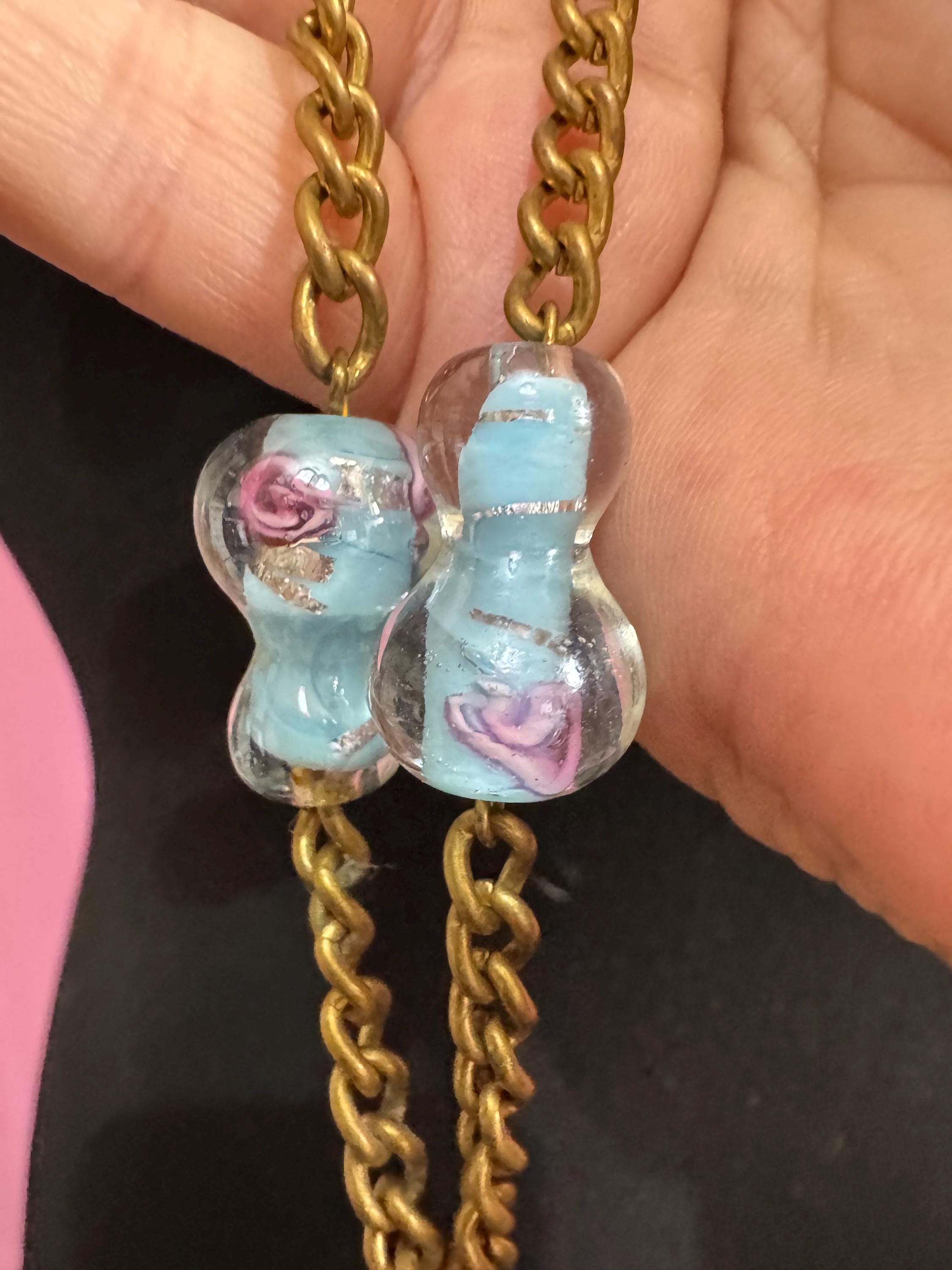 Vintage old turquoise end of day pink roses cased glass beaded brass gold tone long bead necklace, 112cm blue