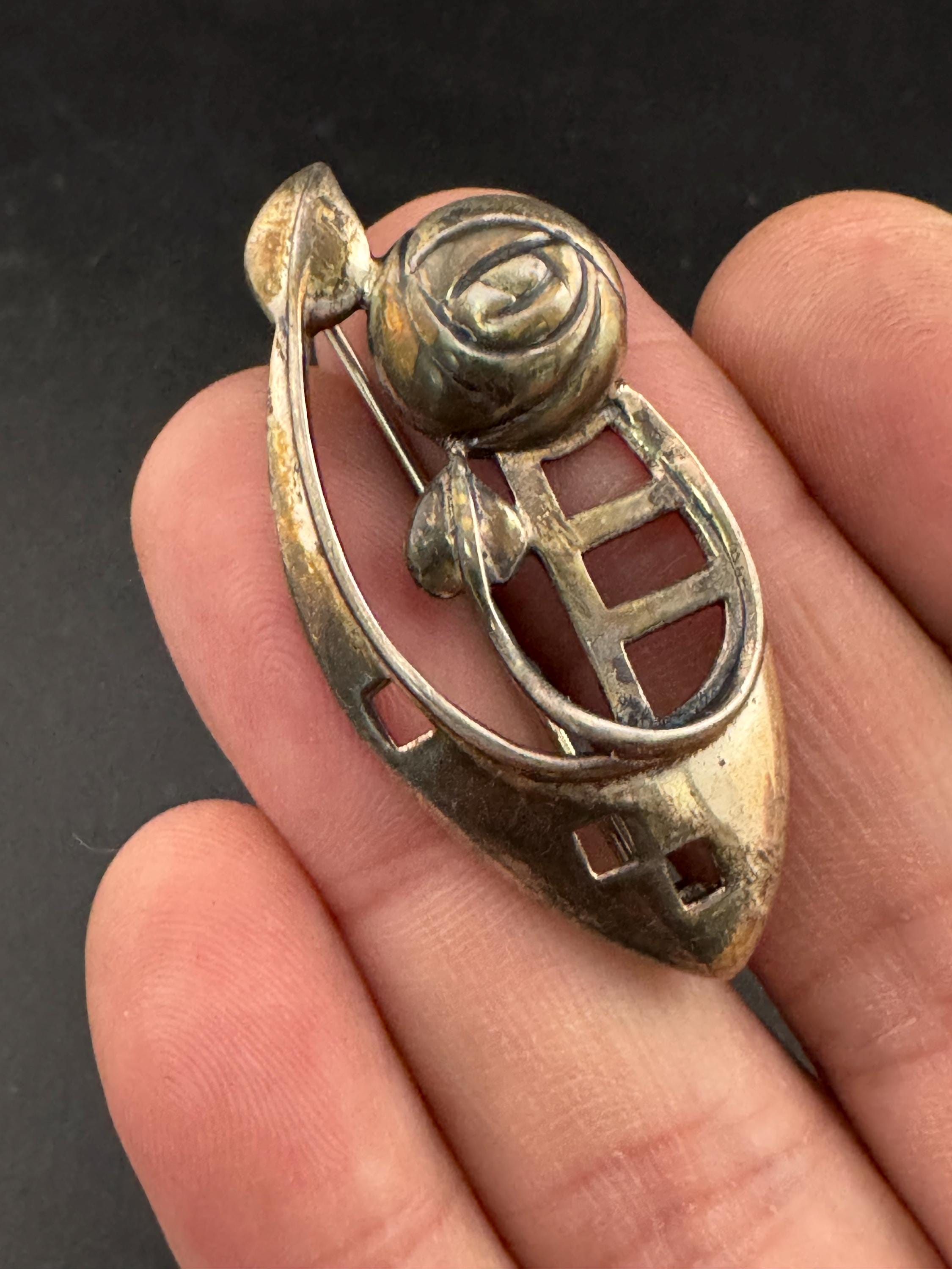 Kit Heath 1996 Sterling silver 925 art nouveau Rennie mackintish style floral Brooch 4cm