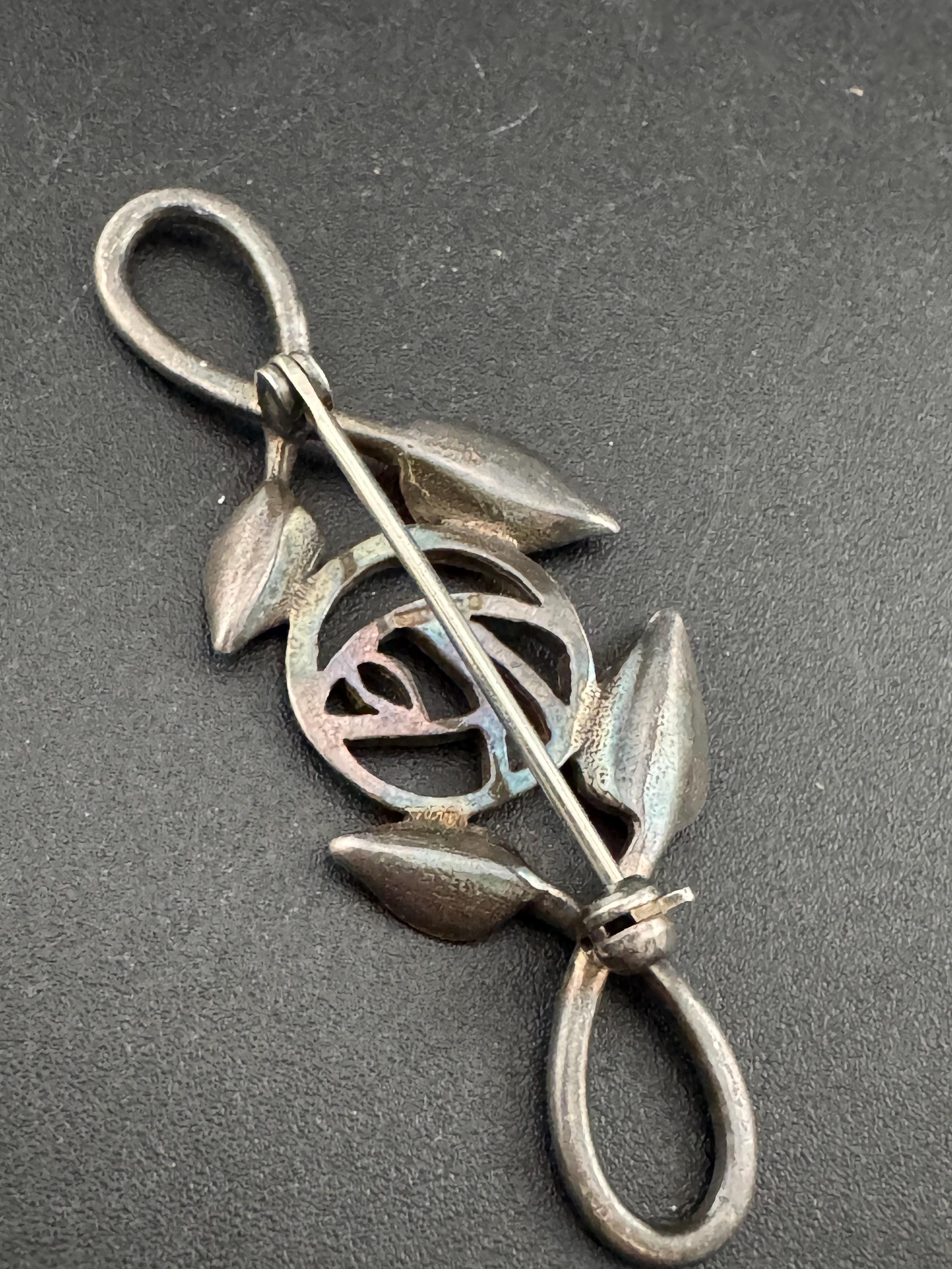 Sterling Silver Rennie Mackintosh Floral Brooch: Arts & Crafts Style