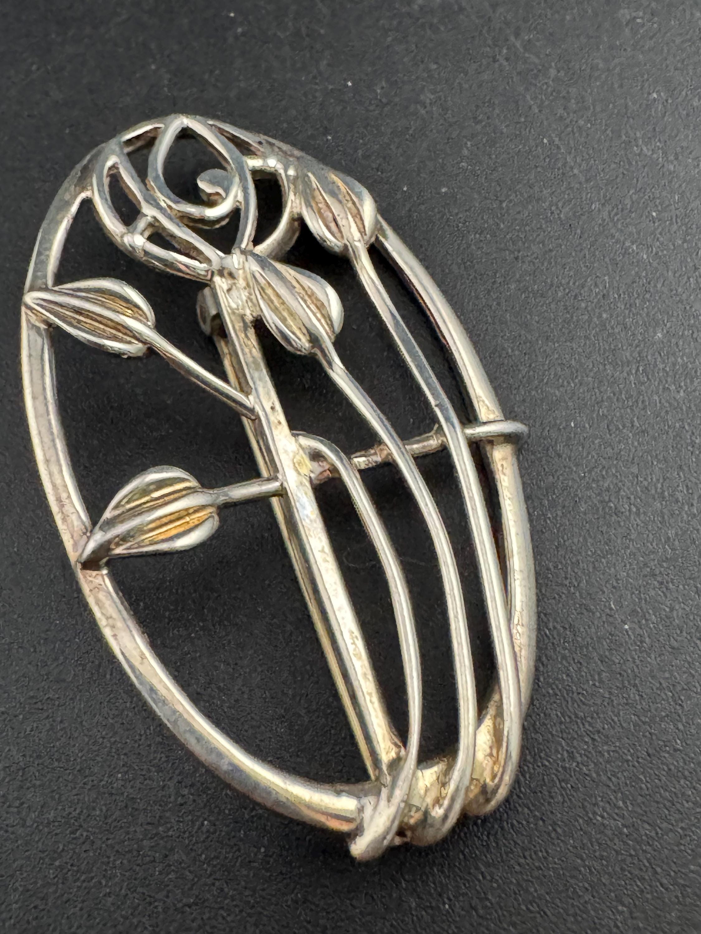 Sterling silver 925 arts and crafts style Rennie mackintosh style floral Brooch 8.1grams 5cm