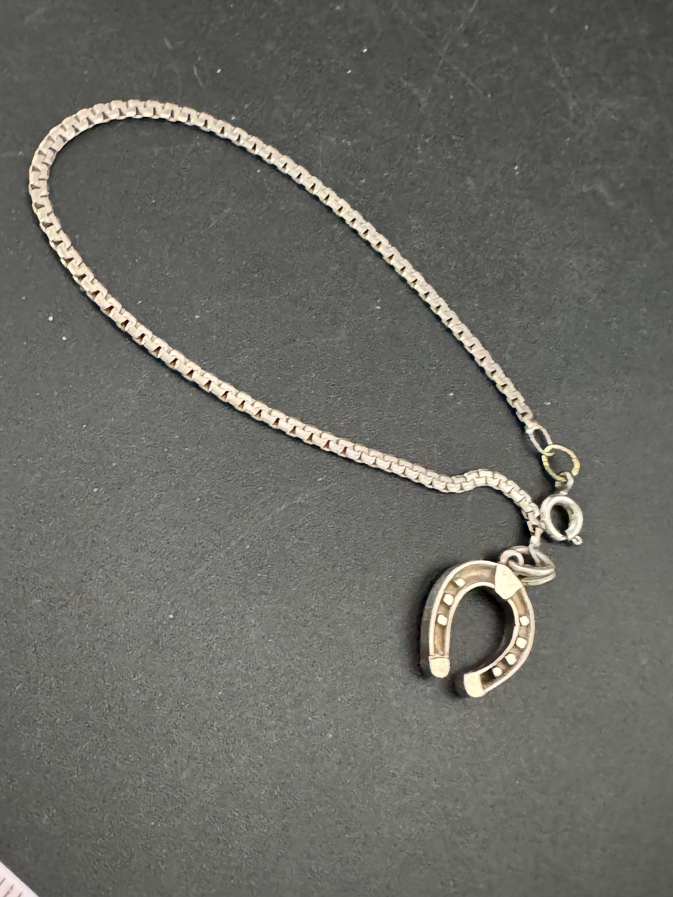 Vintage Sterling Silver Horseshoe Charm Bracelet - 7.25" Box Chain