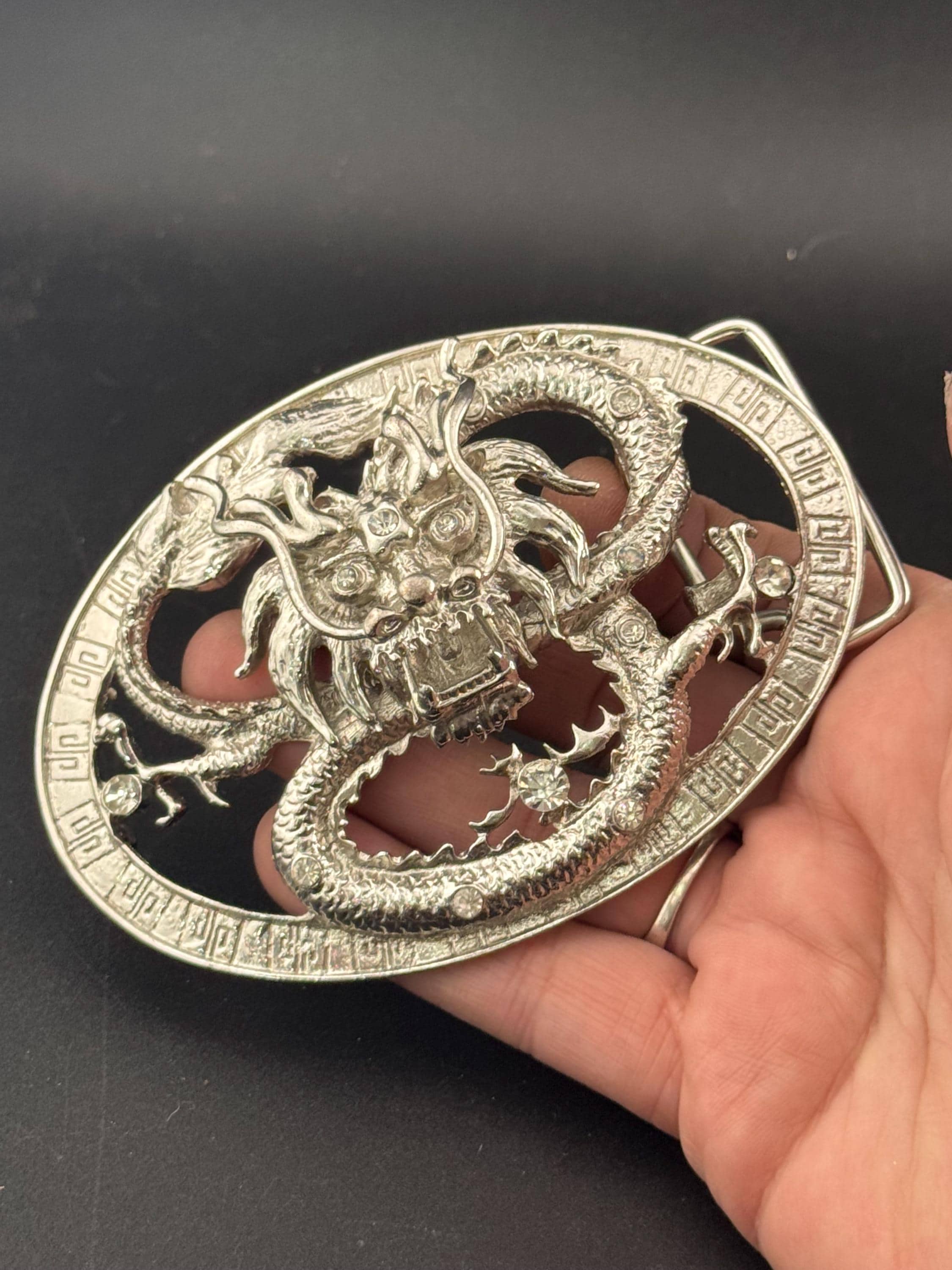 Huge vintage men’s chinese dragon crystal diamanté set silver tone steel belt buckle