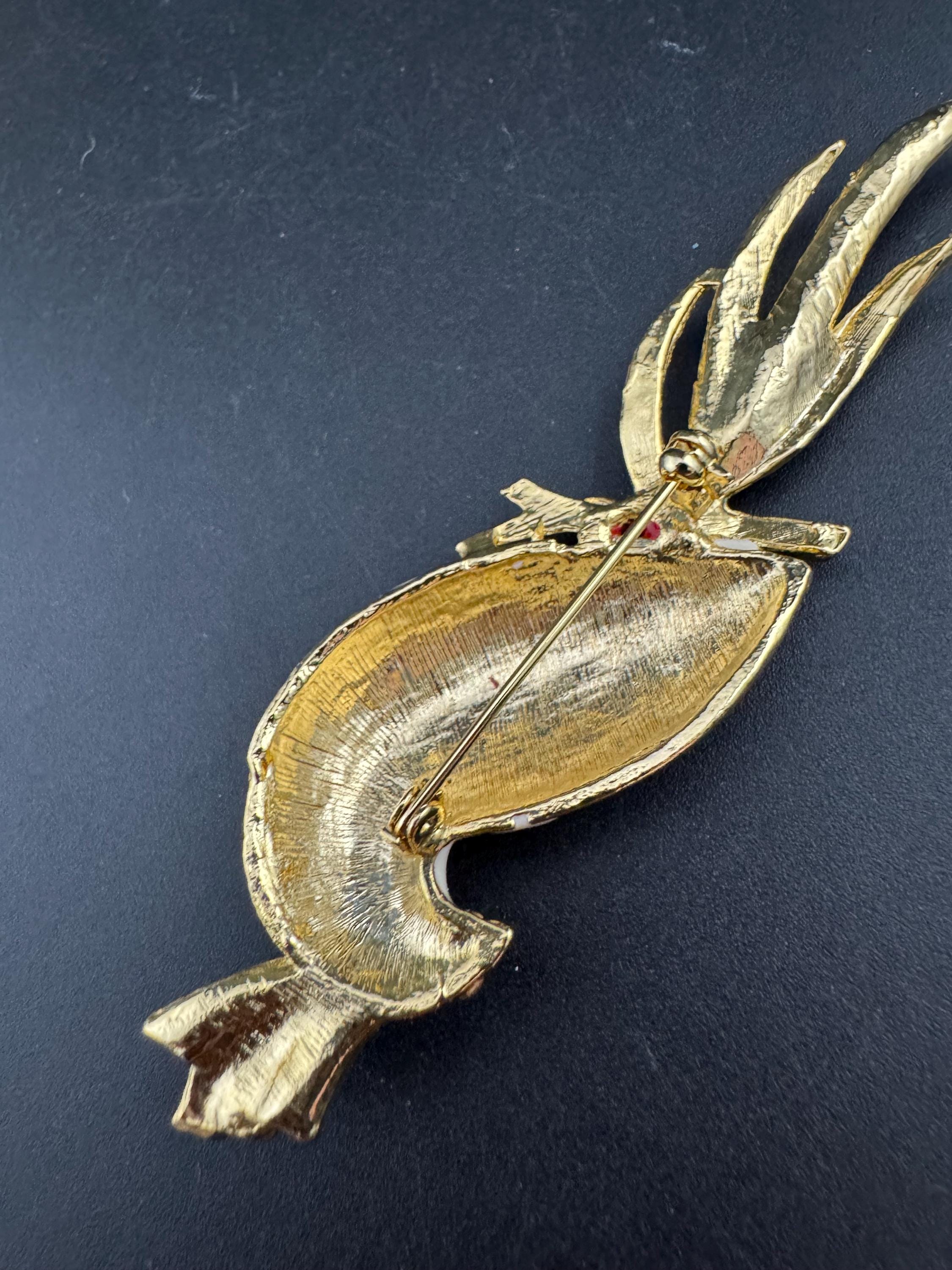 Vintage Tropical Parrot Brooch: Diamanté Enamel Gold Tone, 1980s