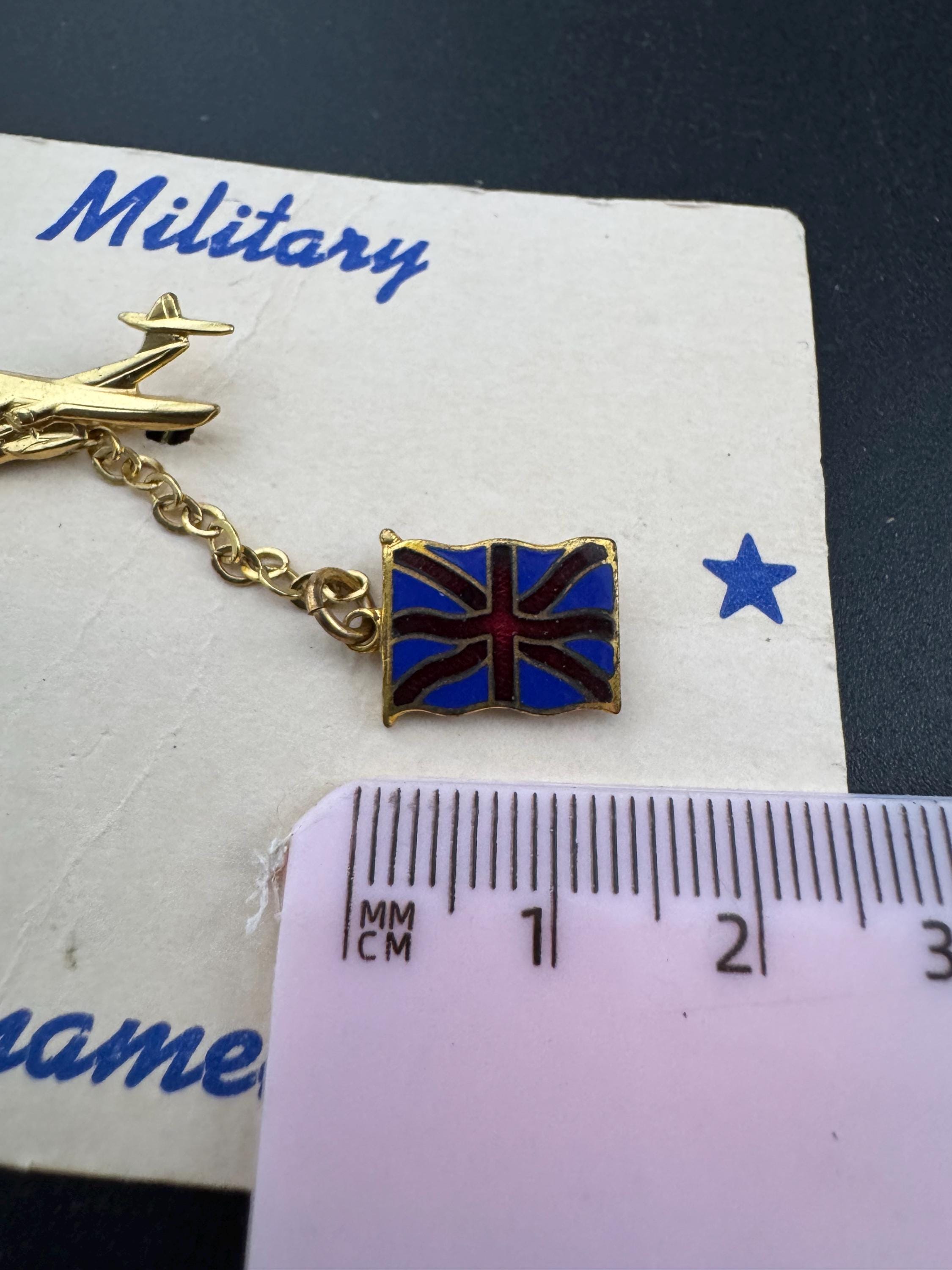 Vintage Union Jack and aeroplane Military UK flag emblemenamel gold tone Vintage double pin brooch patriotic red white blue