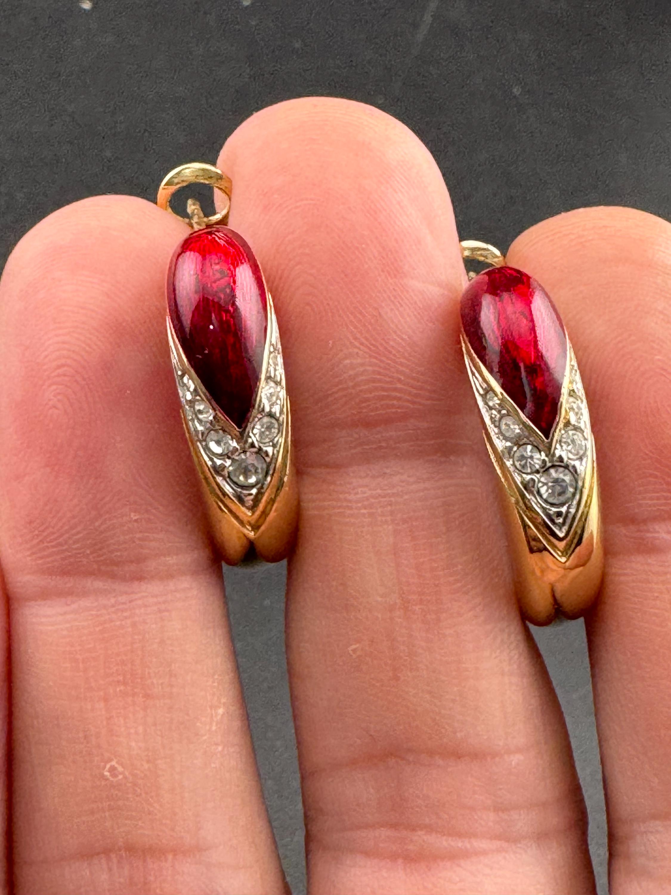 Vintage 1980s Gold tone metallic deep red enamel and diamanté hoop earrings pierced
