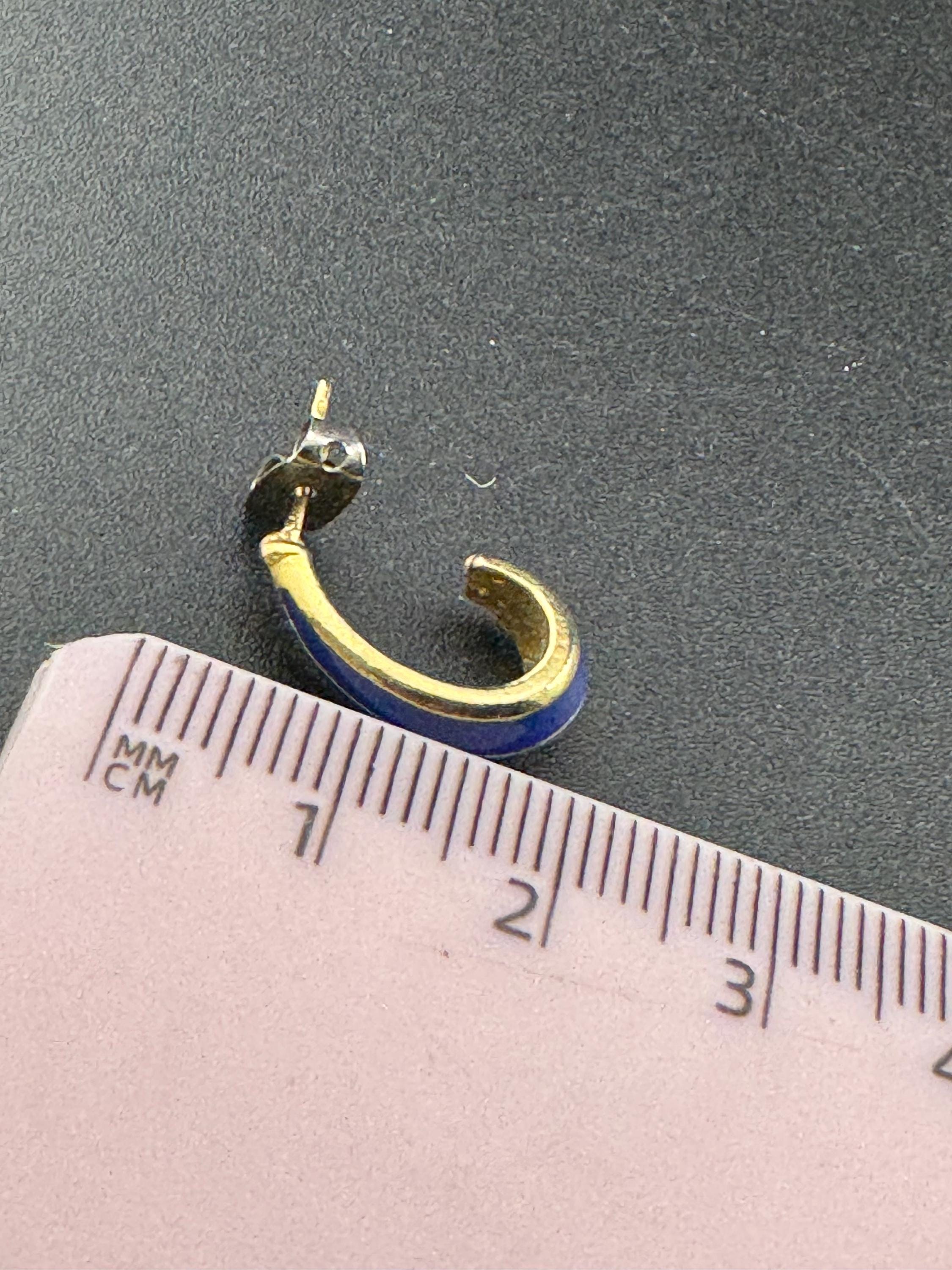 Vintage Retro 1980s Gold tone small blue half hoop enamel pair earrings pierced
