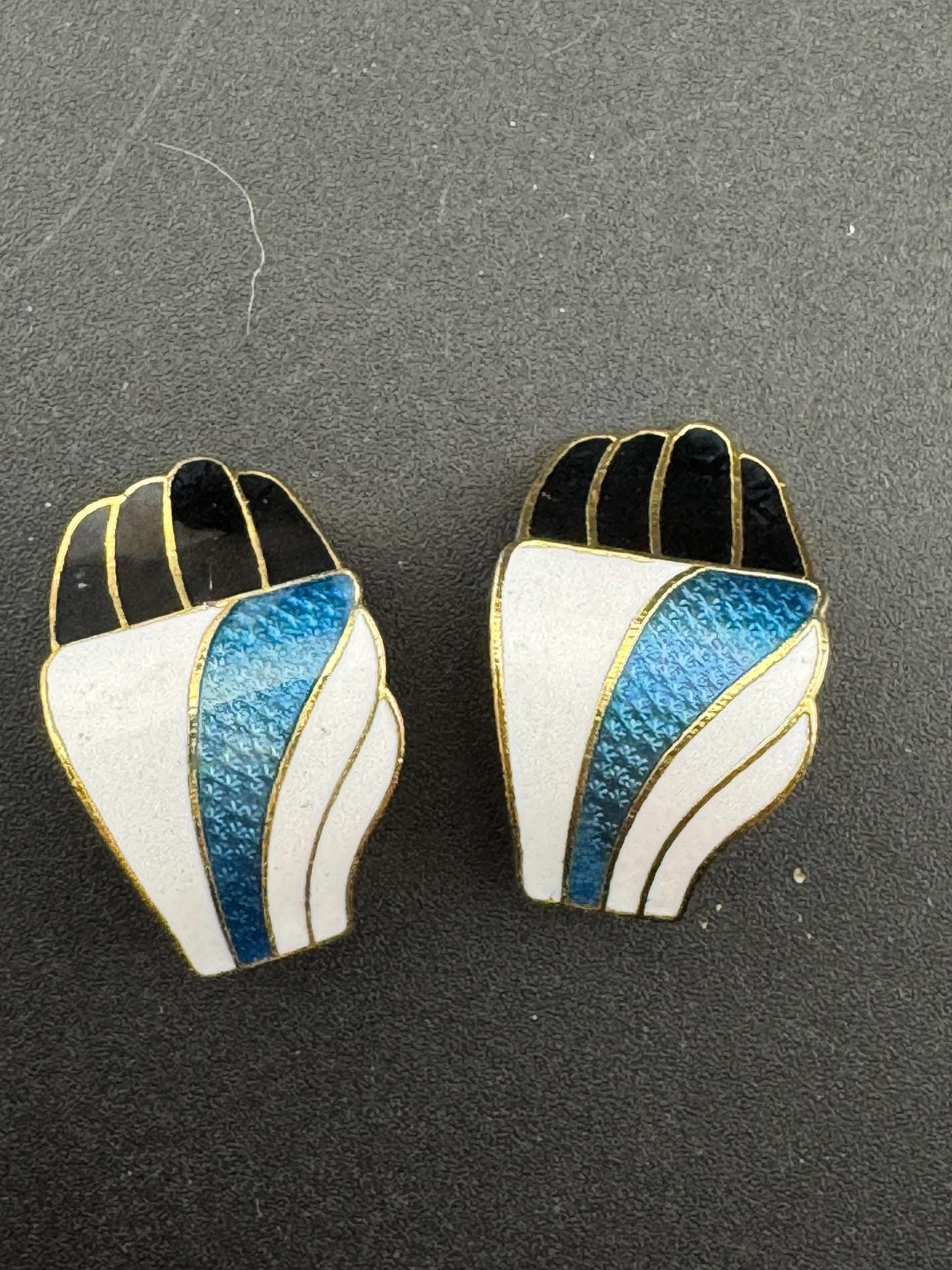 Vintage Retro pair black blue and white cloisonné enamel geometric  half hoop curved clip on earrings gold tone