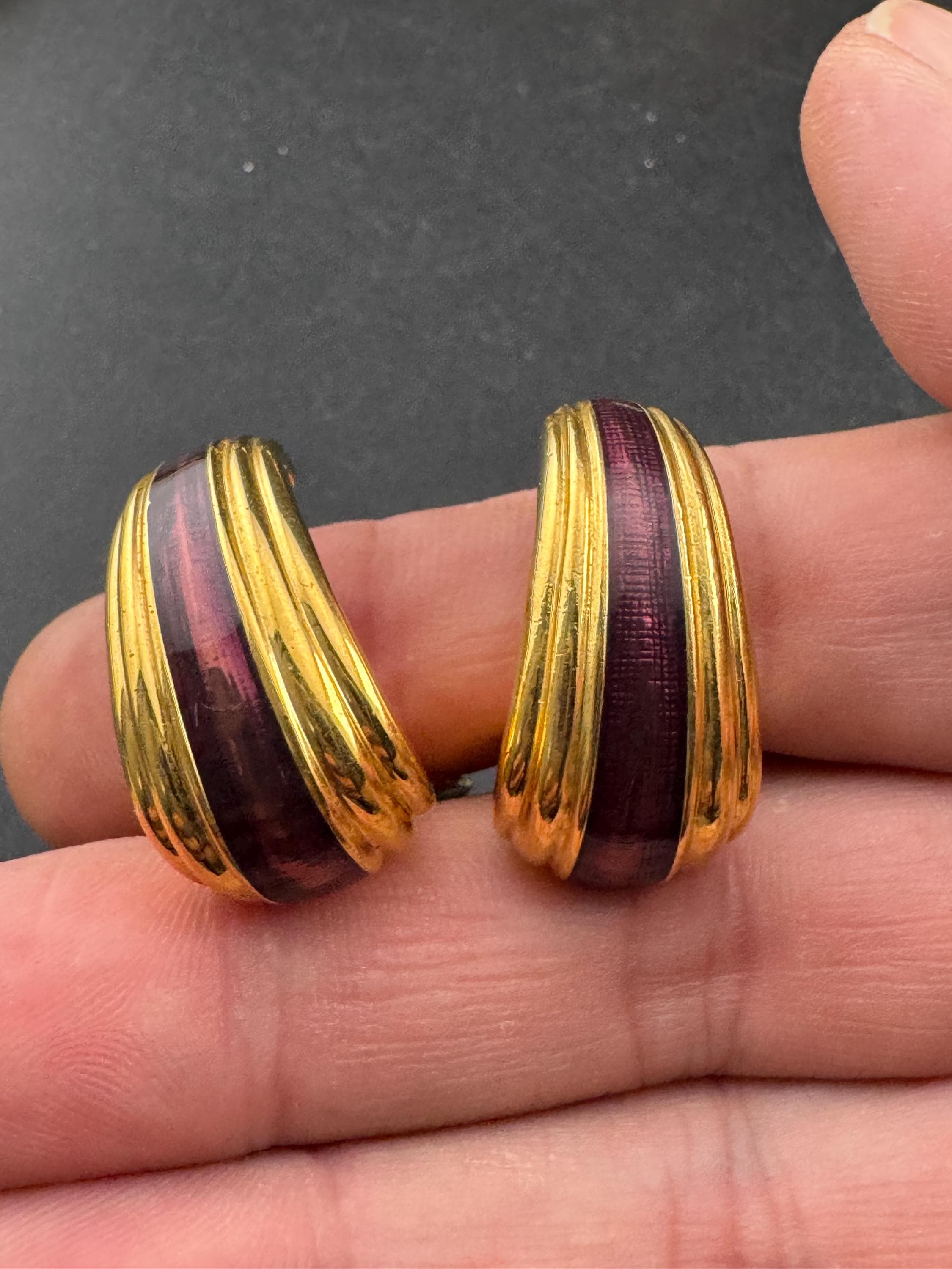 Vintage brown bronze enamel gold tone half hoop curved Clip On Stud Earrings 1980s retro