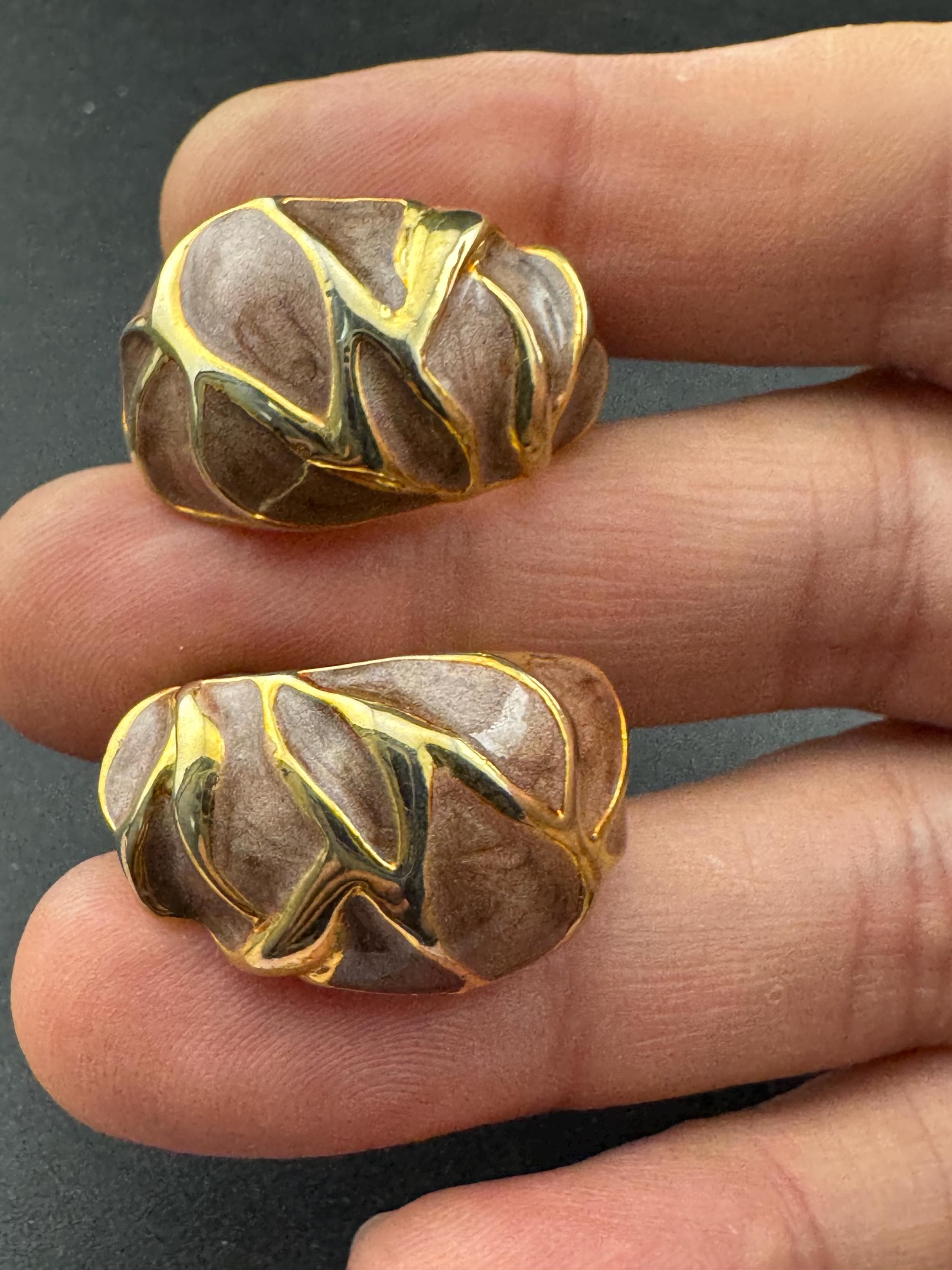 Vintage soft brown enamel gold tone half hoop curved Clip On Stud Earrings 1980s retro