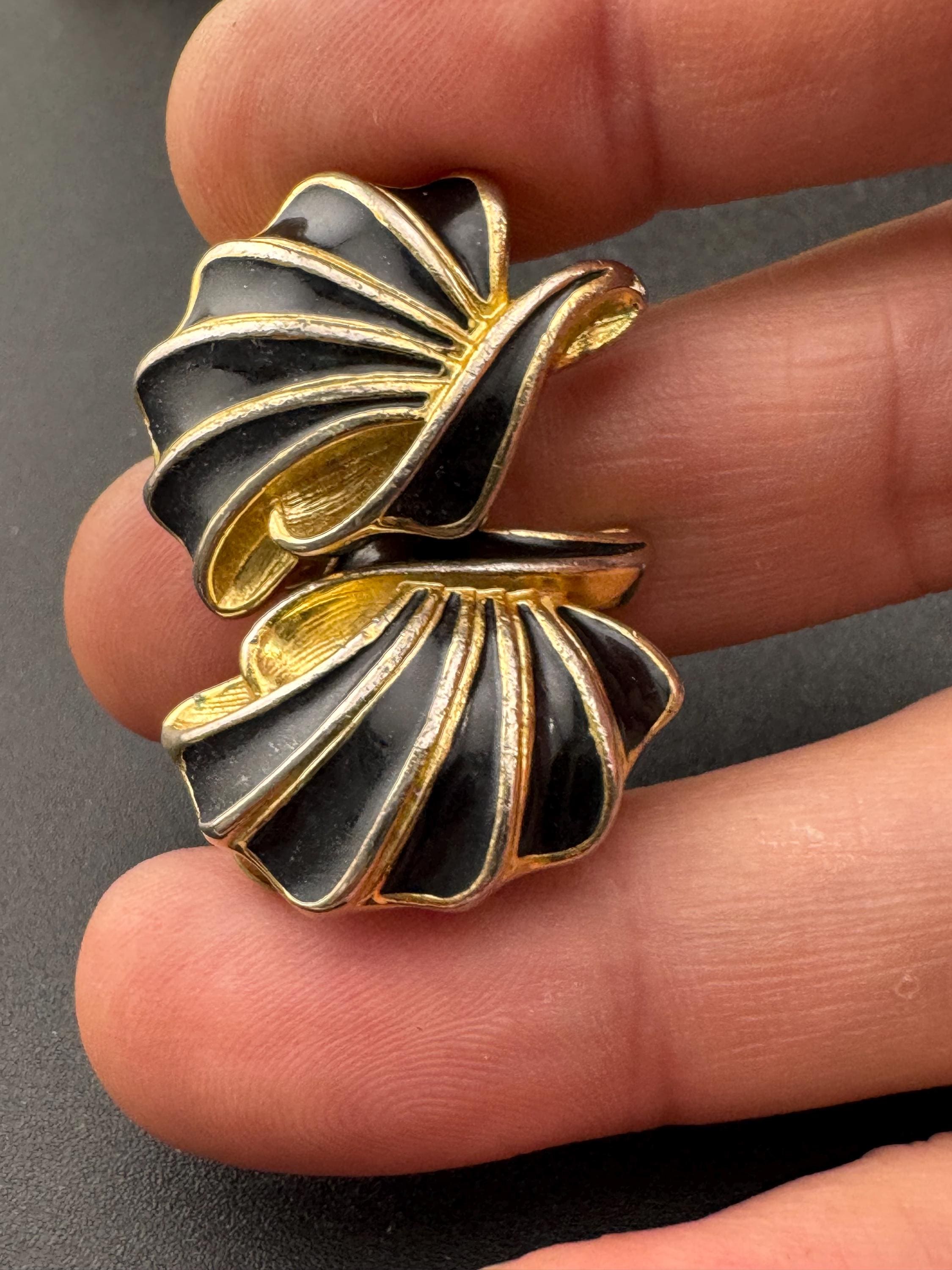 Vintage scalloped fan shaped shiny black enamel gold tone classic studs,  clip on earrings