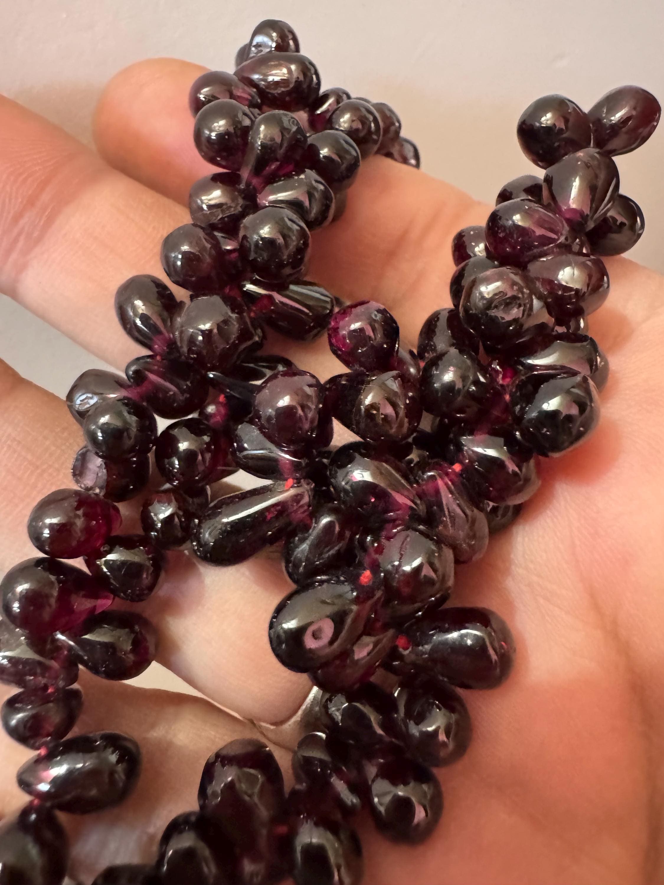 Antique Art Deco natural garnet red purple gemstone beaded necklace 45cm