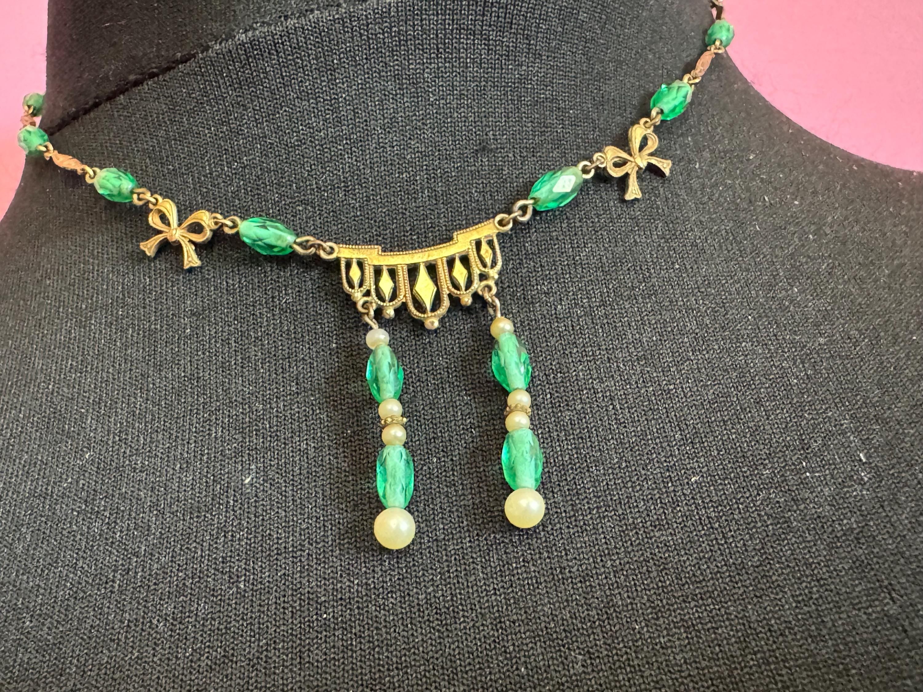 Antique dainty art deco rolled gold gilt metal necklace with faux pearl and green glass beads 1920s 42cm