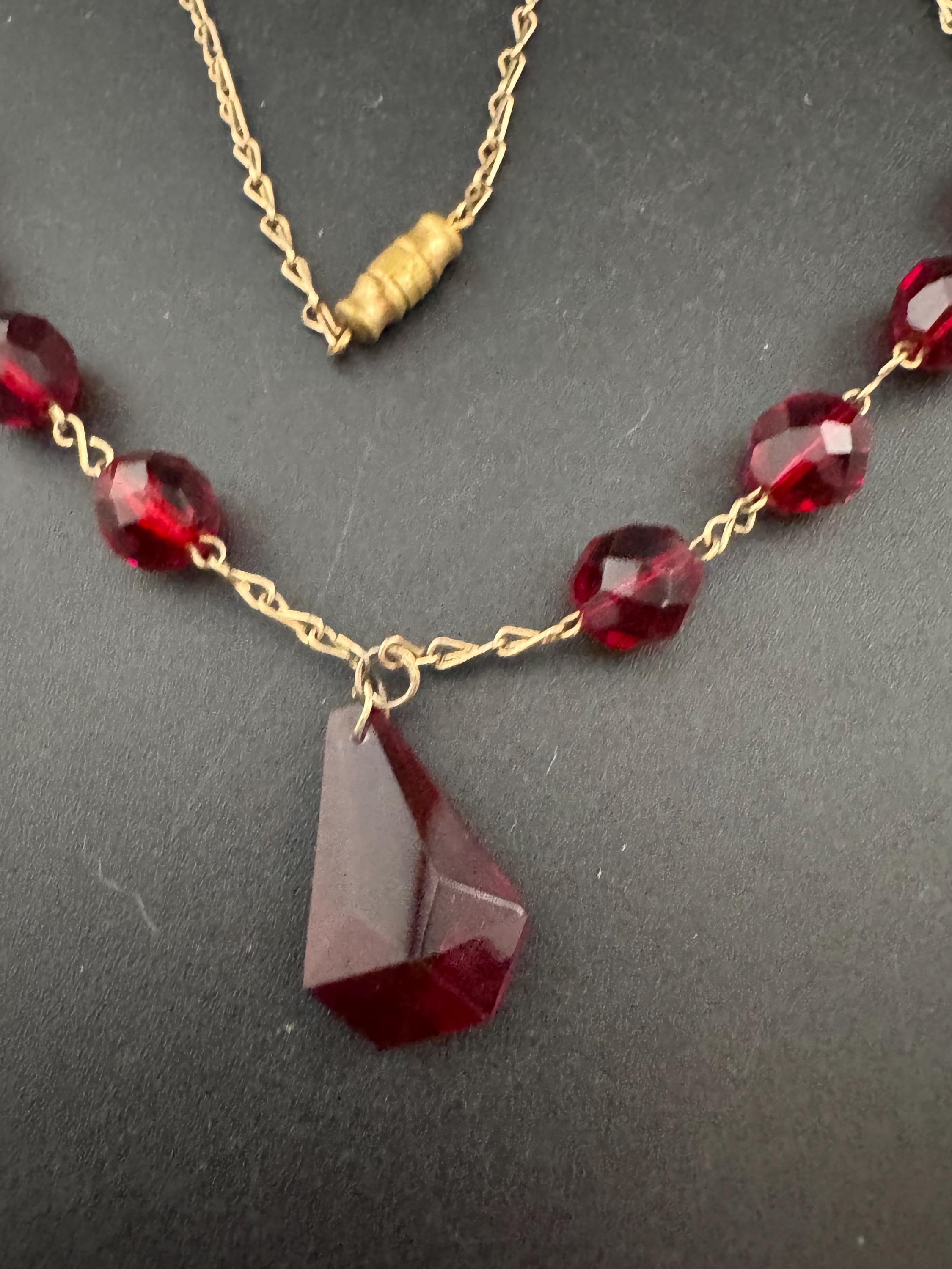 Vintage Ruby Red Glass Crystal drop lariat Necklace with faceted beads Mid Century 40cm