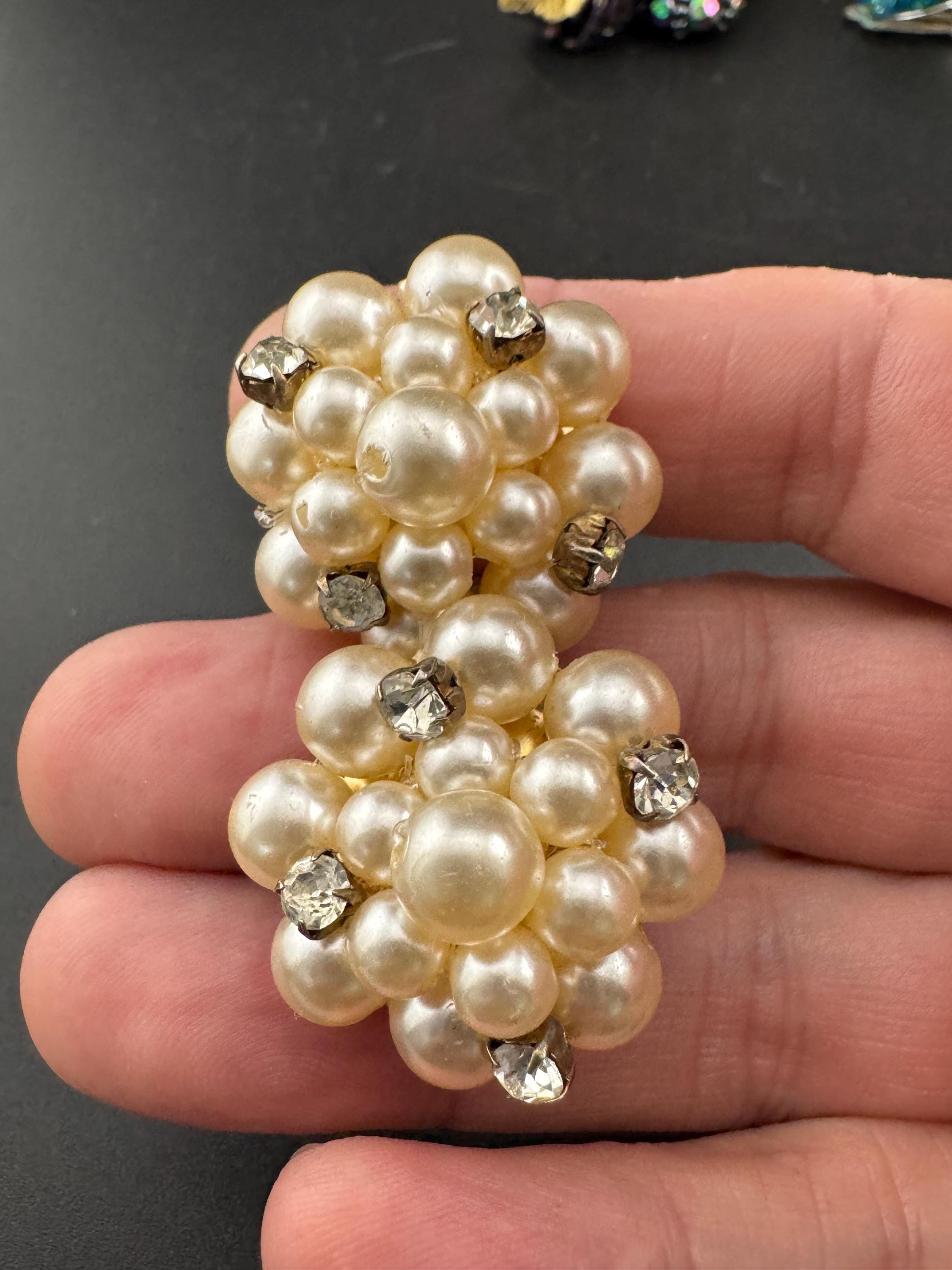 Large 2.5cm round Vintage cluster faux Pearl diamanté Clip on Statement Earrings