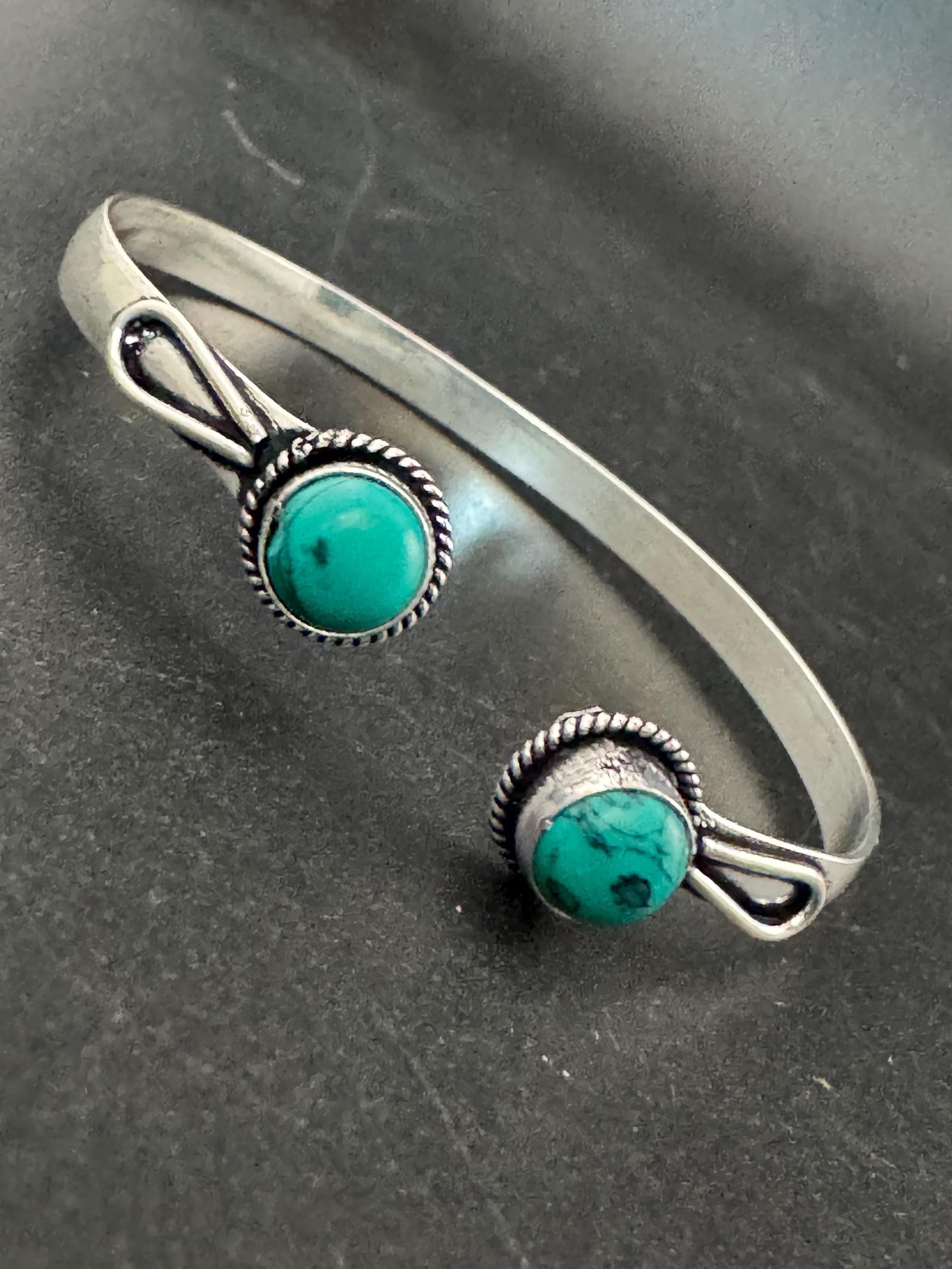 Retro turquoise blue GEMSTONE Bangle silver tone torque cuff bracelet