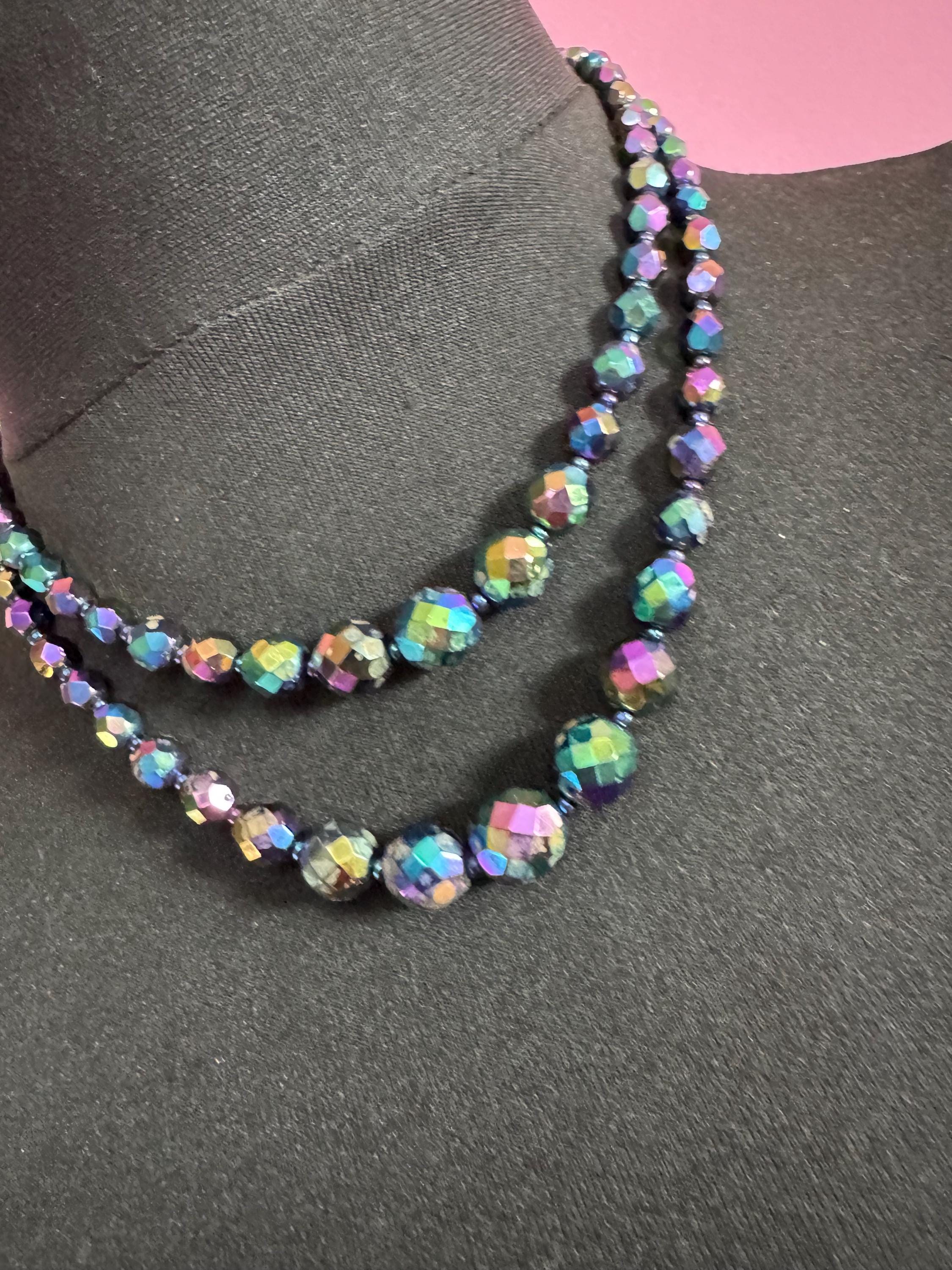 Vintage 1950s Aurora Borealis Glass Bead Necklace: Carnival Peacock AB