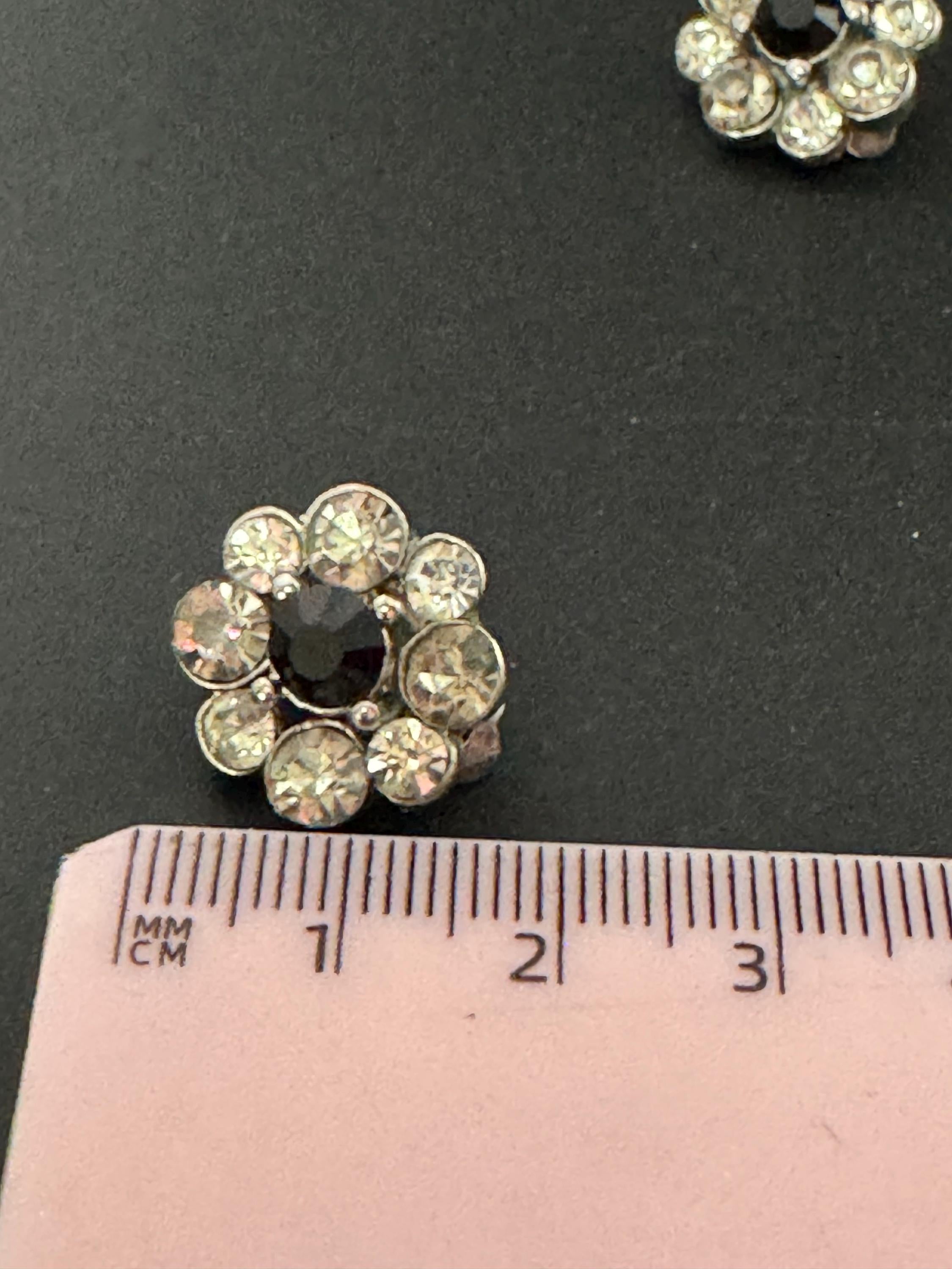 vintage small 1.75cm silver tone Round black and clear glass rhinestone crystal  stud clip on earrings