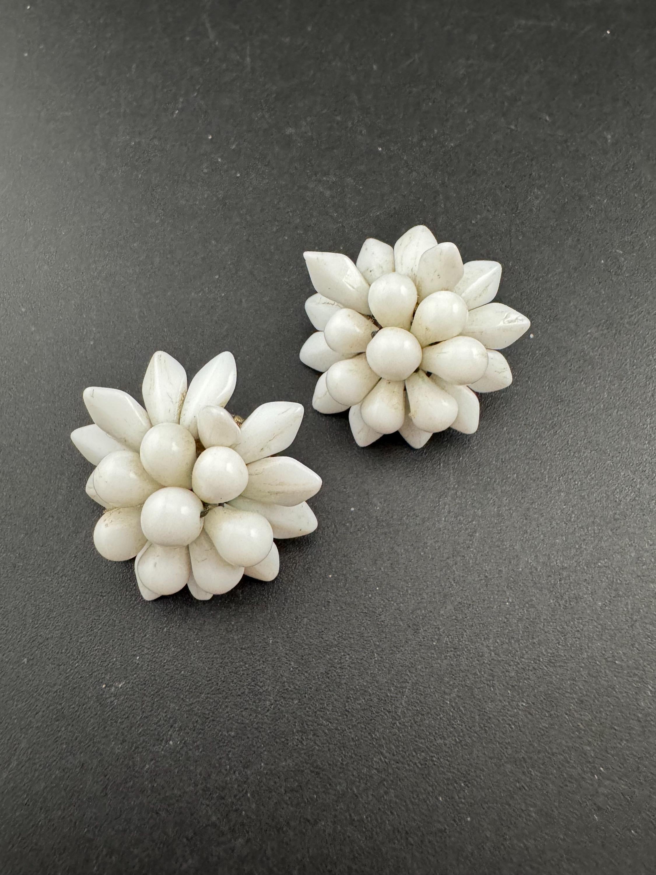 Vintage 3cm white milk glass floral beaded Cluster Clip On Earrings 1940s 1950s