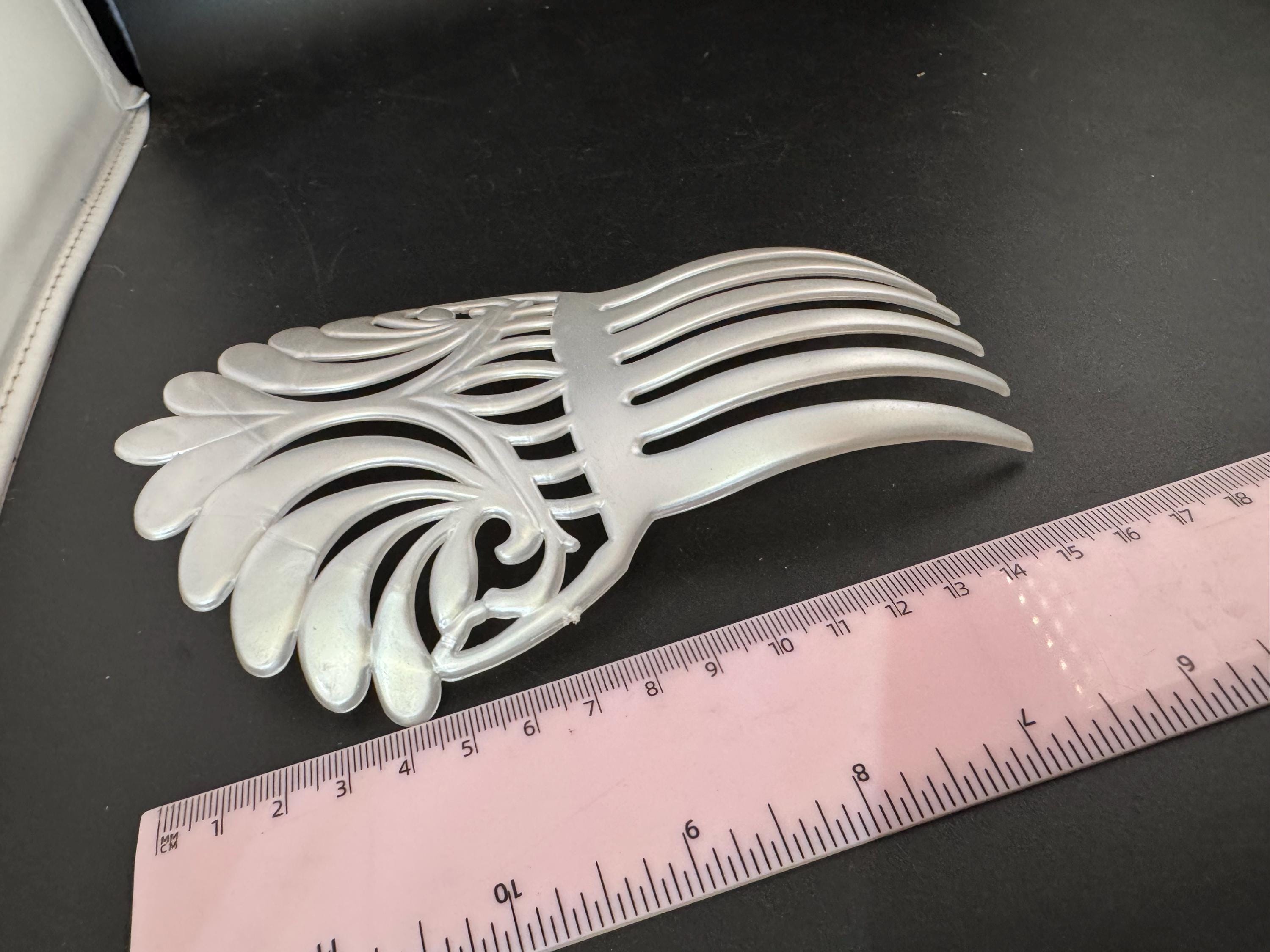 vintage large pearl white openwork plastic traditional Spanish peineta hair comb, mantilla