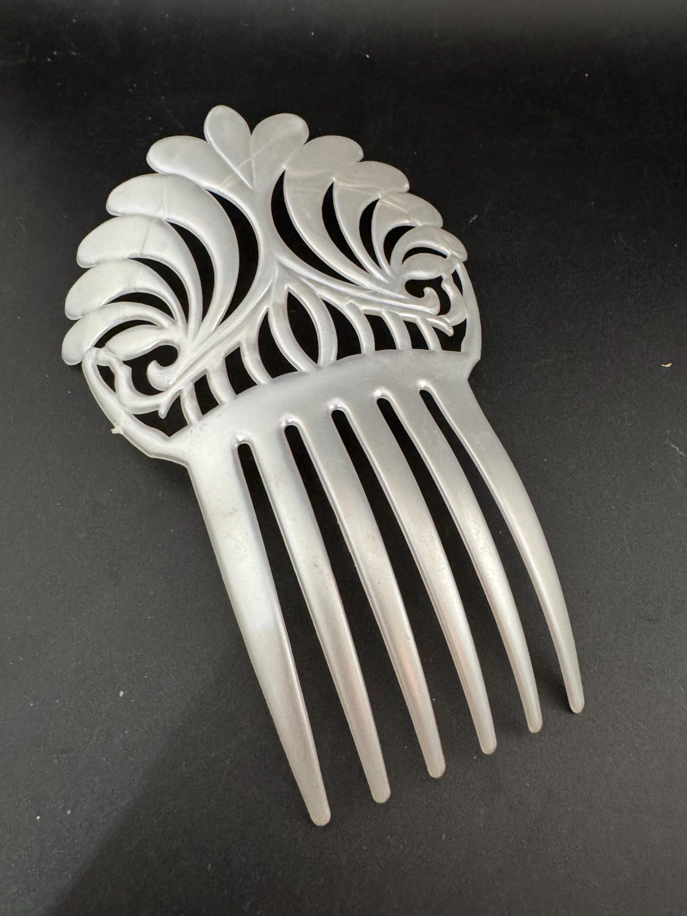 vintage large pearl white openwork plastic traditional Spanish peineta hair comb, mantilla