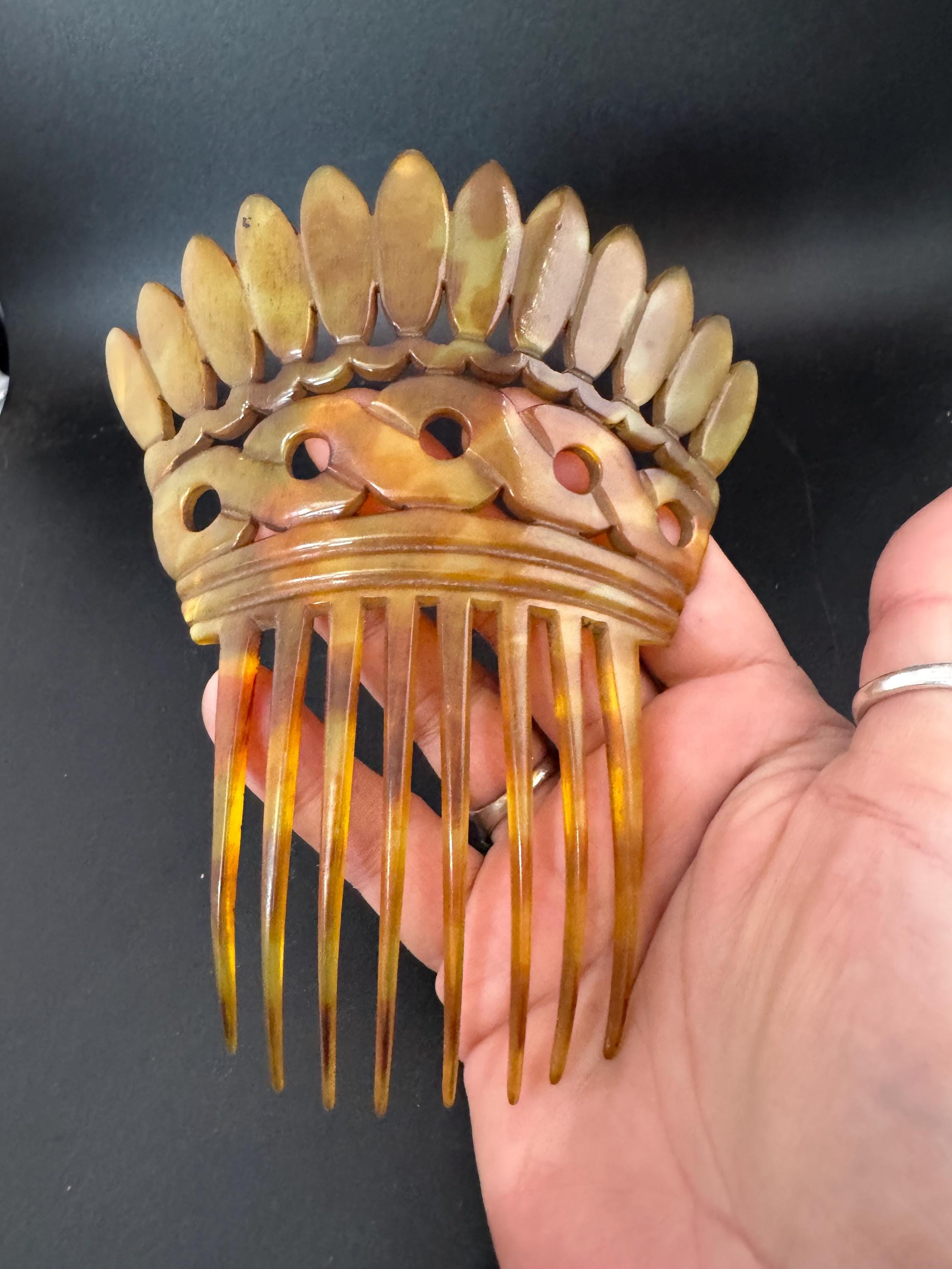 Antique Mantilla Comb Brown Faux Tortoiseshell Celluloid Cut out work Hair Slides Peineta