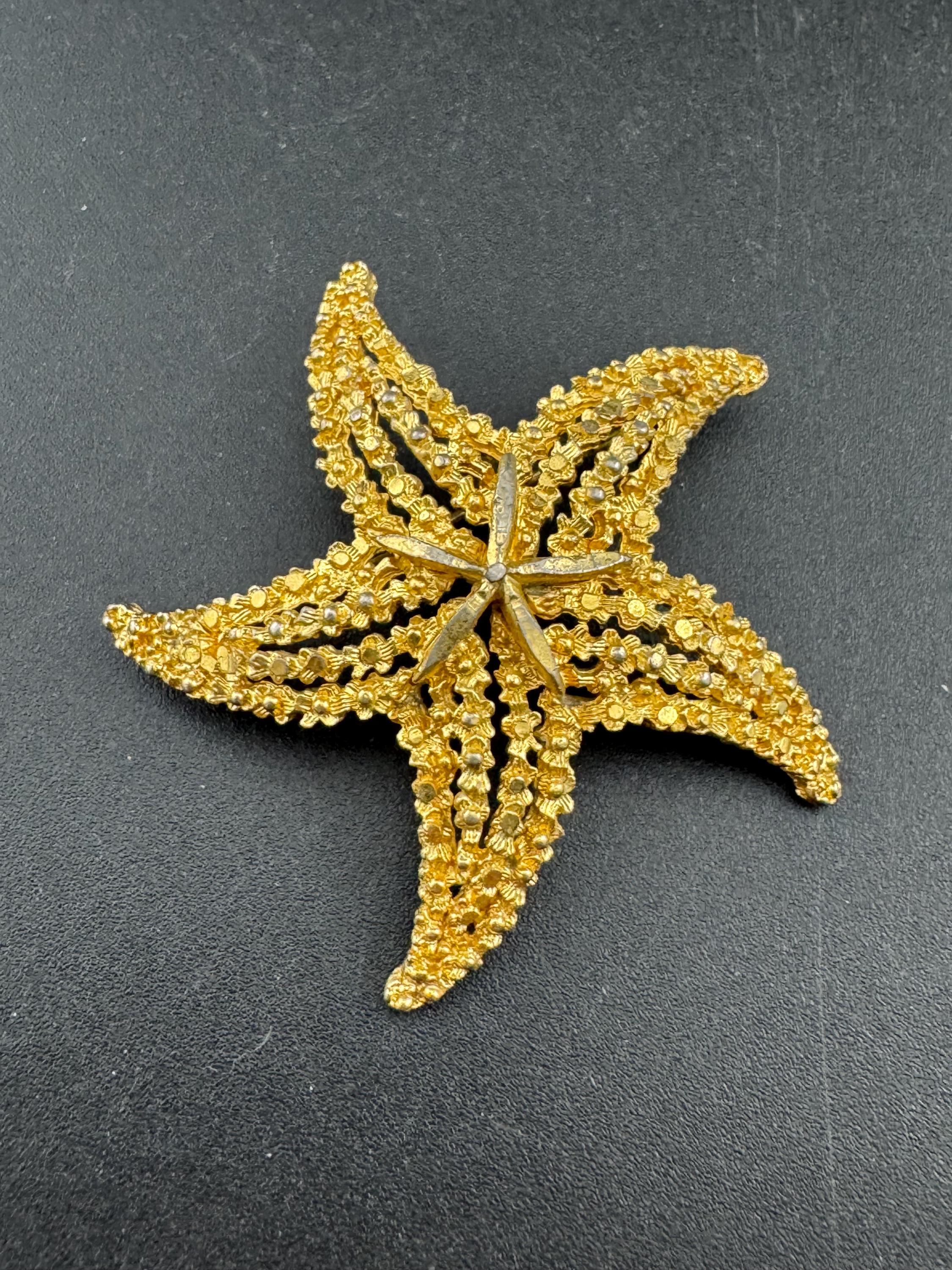 Signed BSK 5cm Vintage gold tone nautical starfish brooch