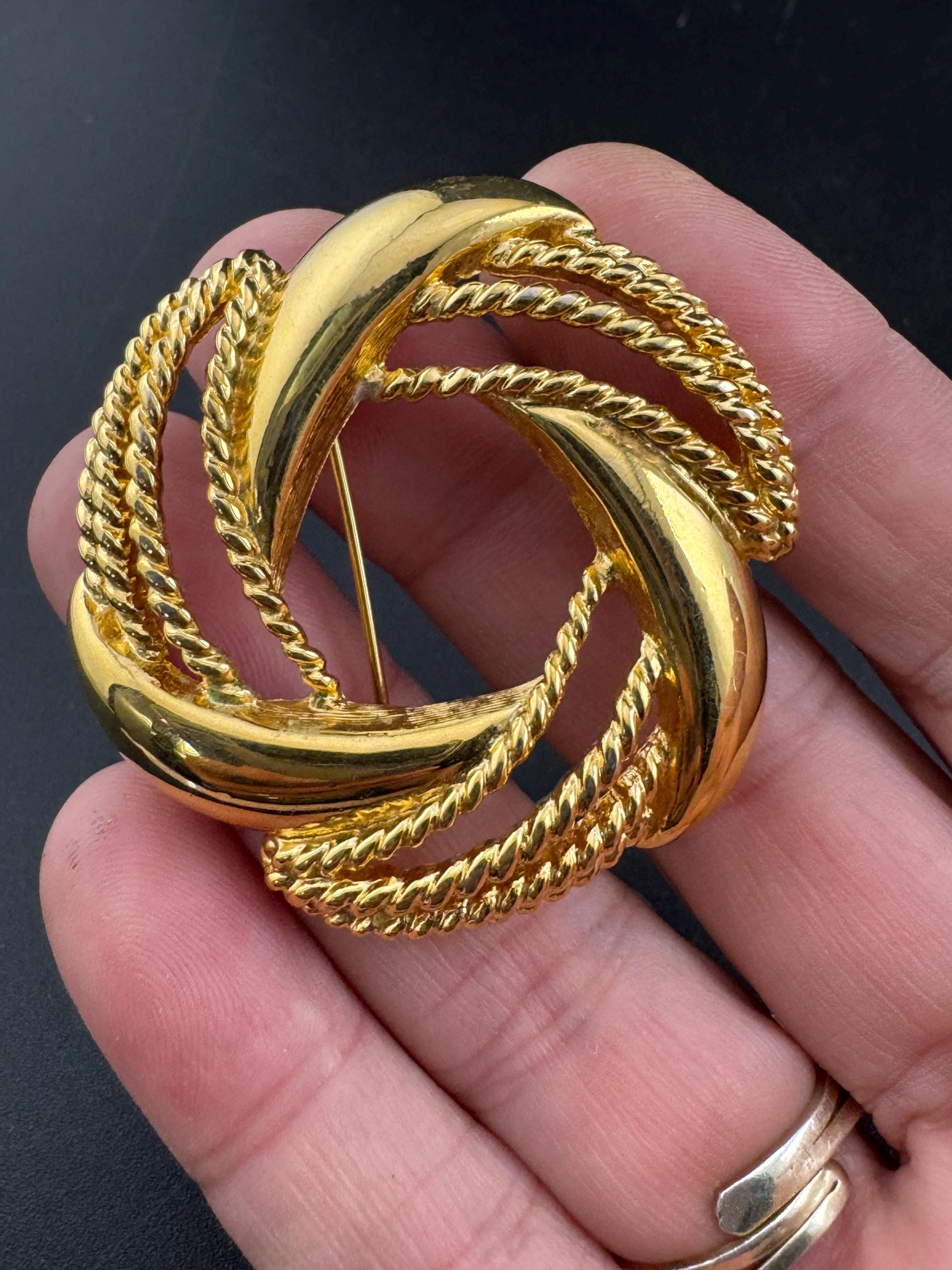 vintage signed Napier modernist mid century gold tone abstract swirl round brooch 5cm roll clasp 1980s