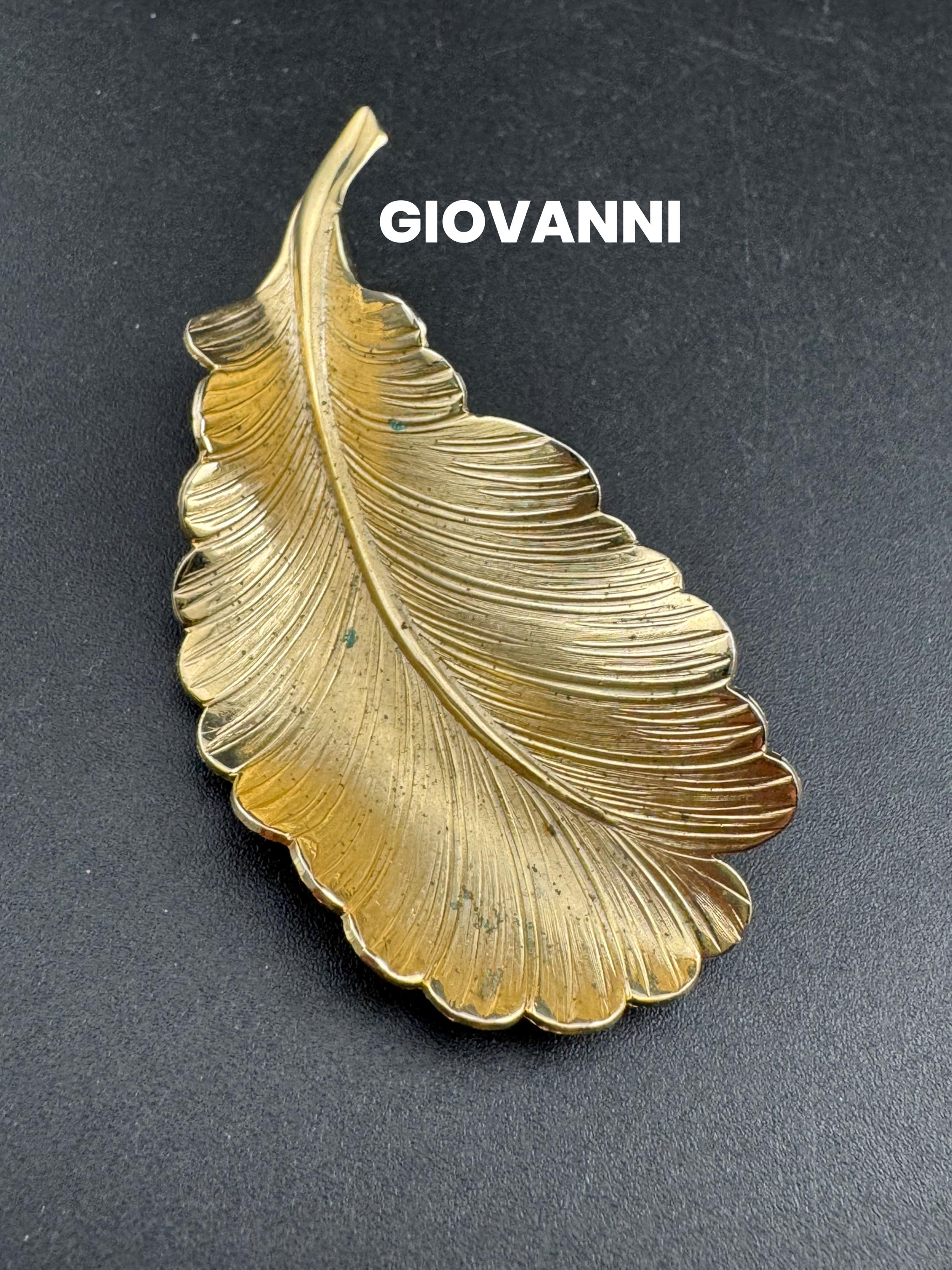Signed giovanni vintage modernist mid century gold tone leaf brooch