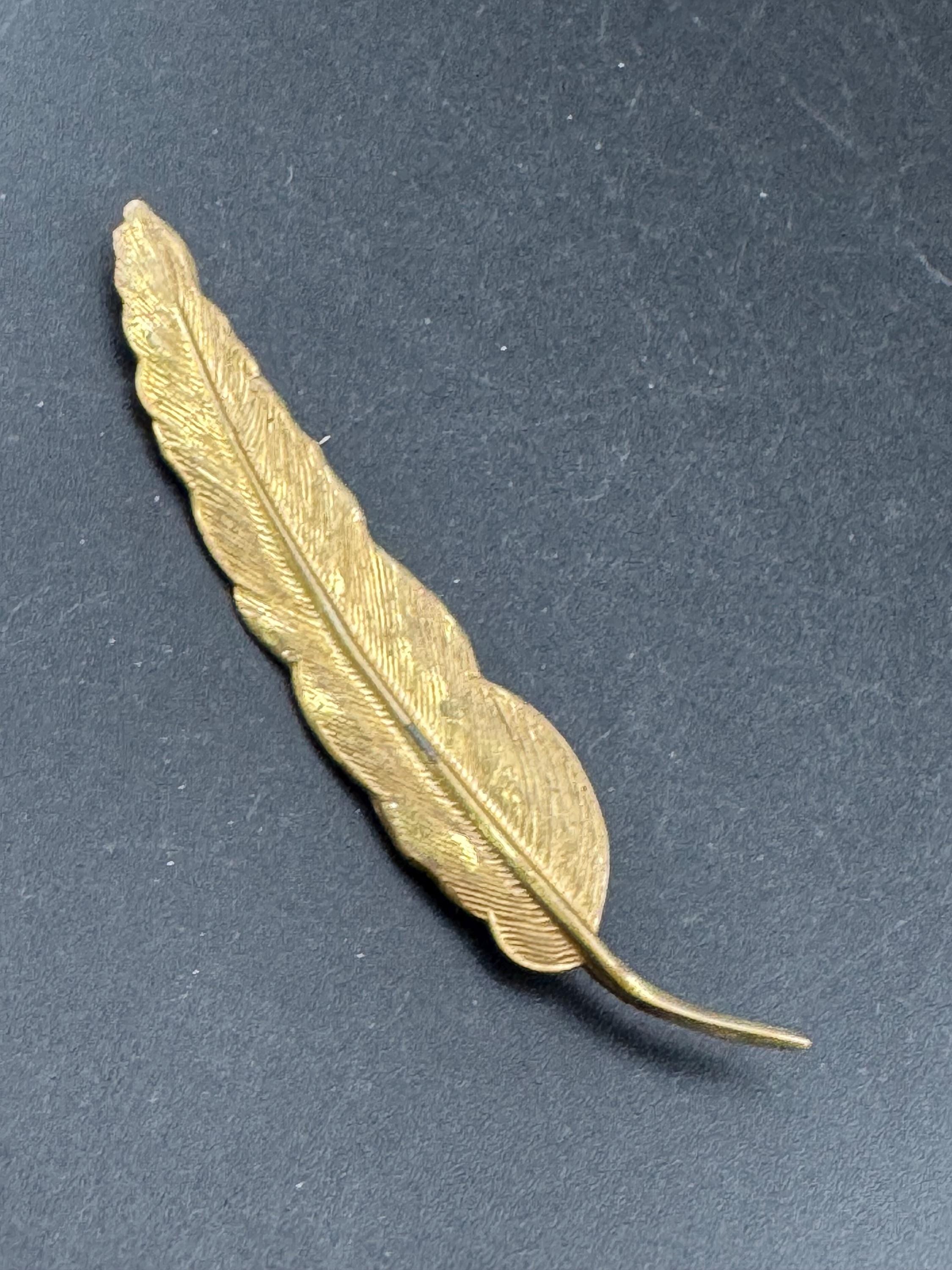 Signed Miriam Haskell vintage long 9cm modernist mid century gold tone leaf brooch