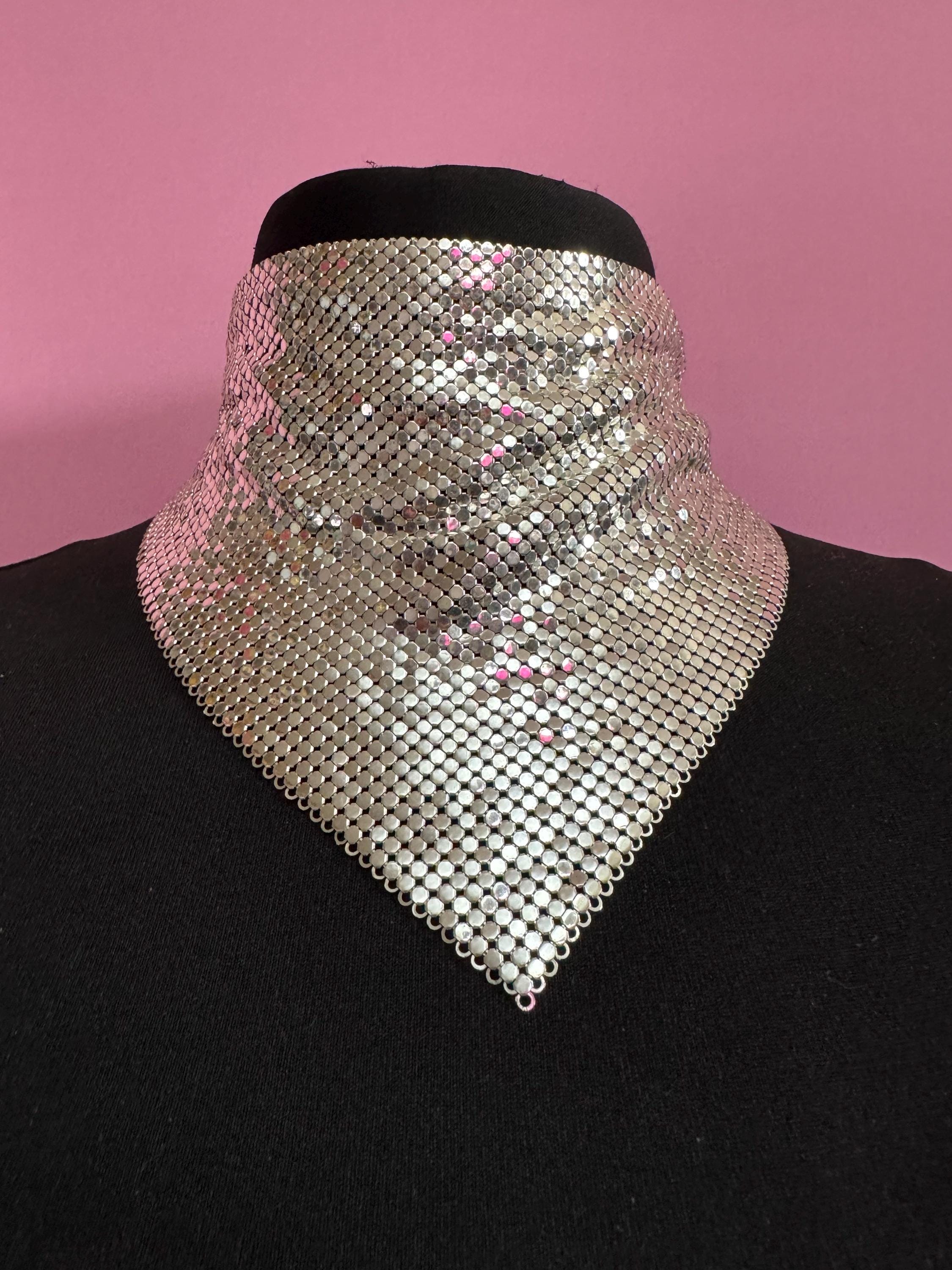 Signed whiting and Davis vintage silver plated mesh choker bib necklace