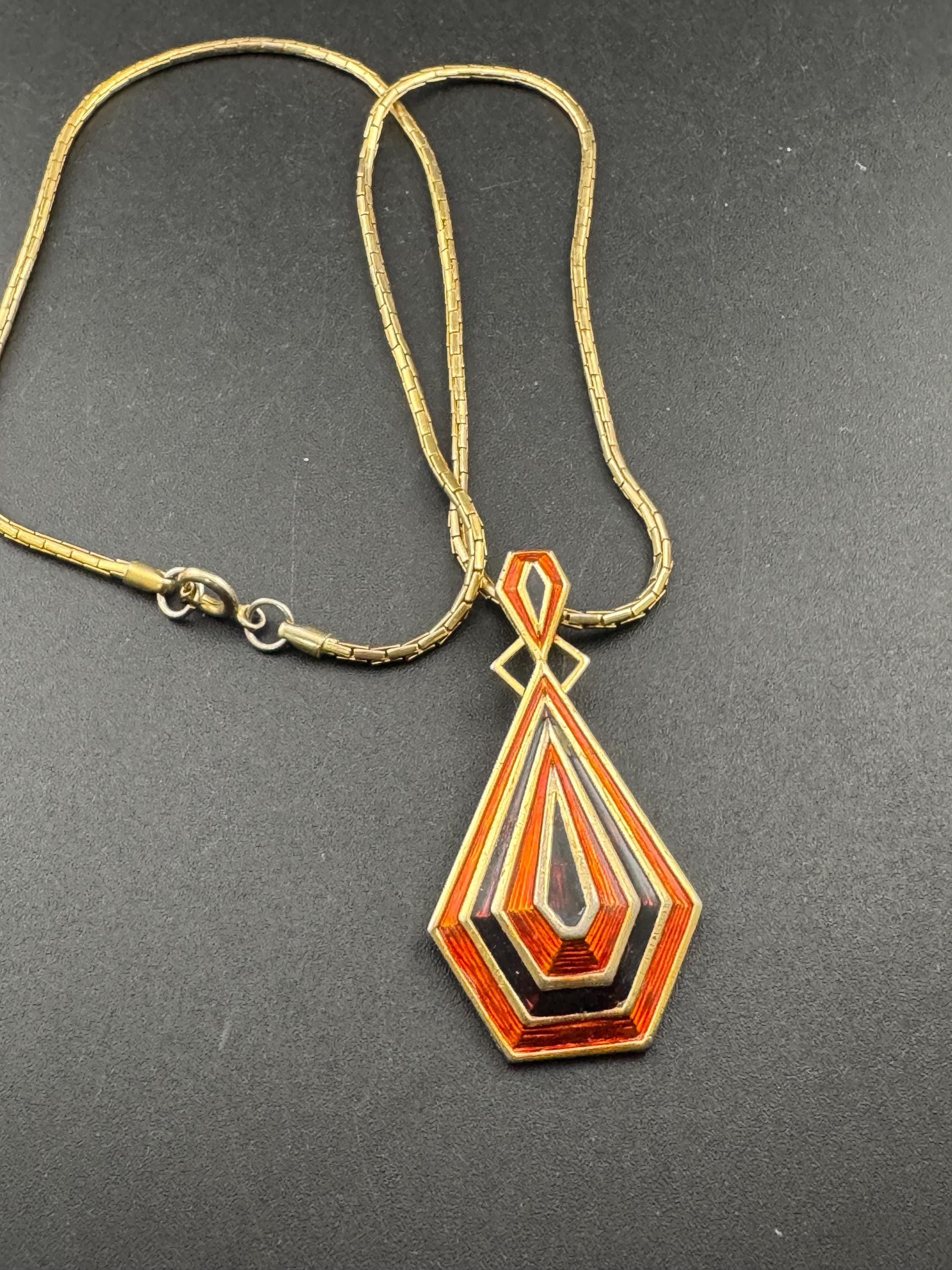 Signed Sphinx Vintage Pendant Necklace: 1970s Gold Tone Geometric Design