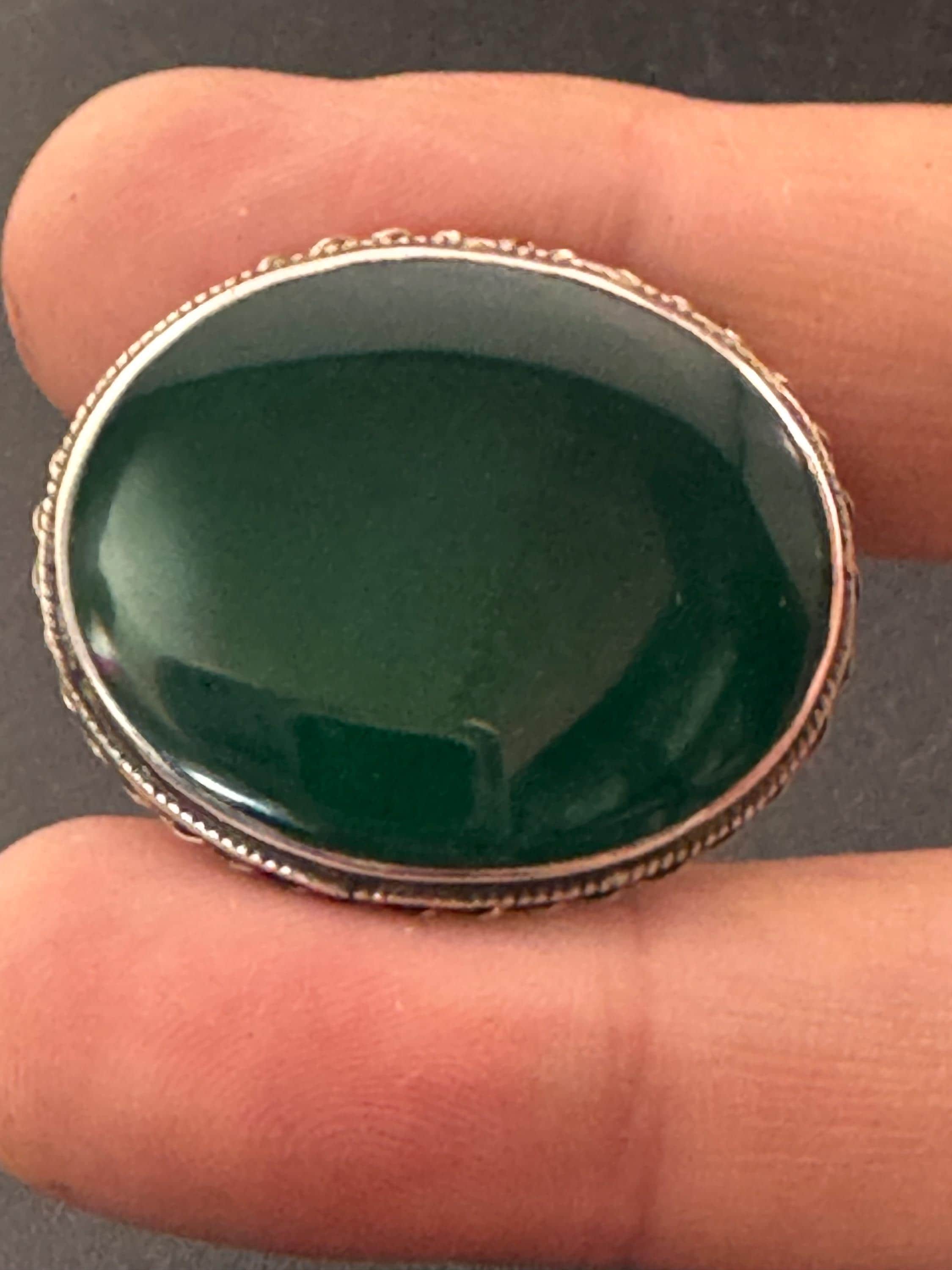 Antique Vintage Art Deco Green gemstone Sterling 925 silver oval Brooch full hallmarks 1941