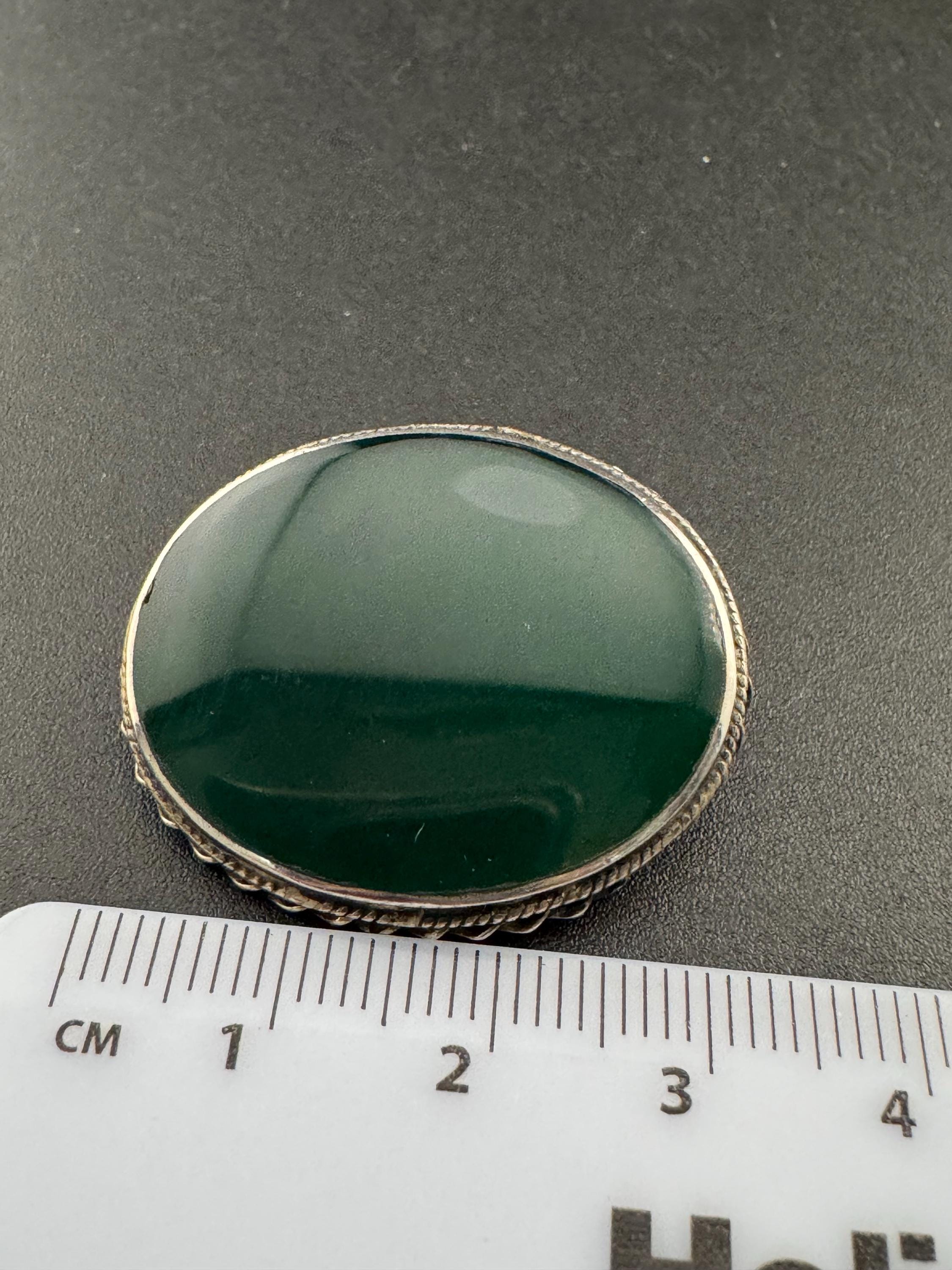 Antique Vintage Art Deco Green gemstone Sterling 925 silver oval Brooch full hallmarks 1941