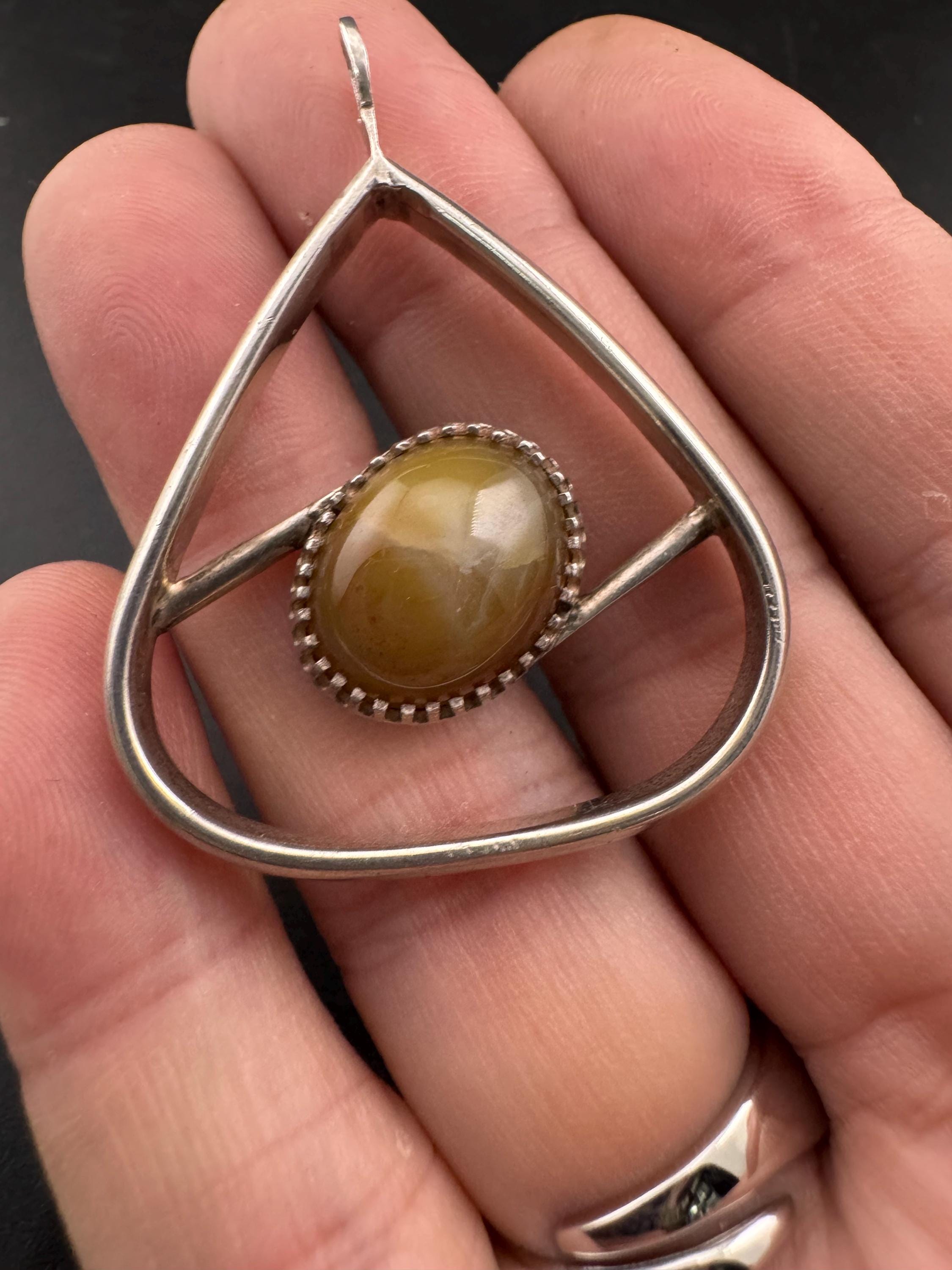 vintage yellow brown ochre Agate gemstone modernist pendant for a chain 925 sterling silver 11.1grams 4.75
