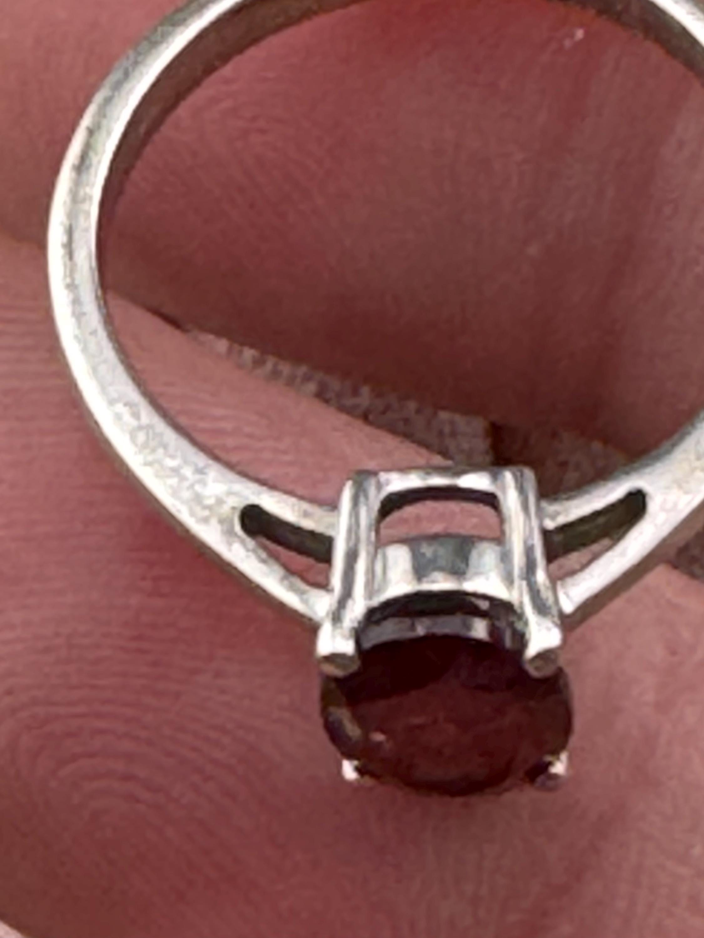 Retro Ruby Garnet Sterling Silver Ring - UK Size N