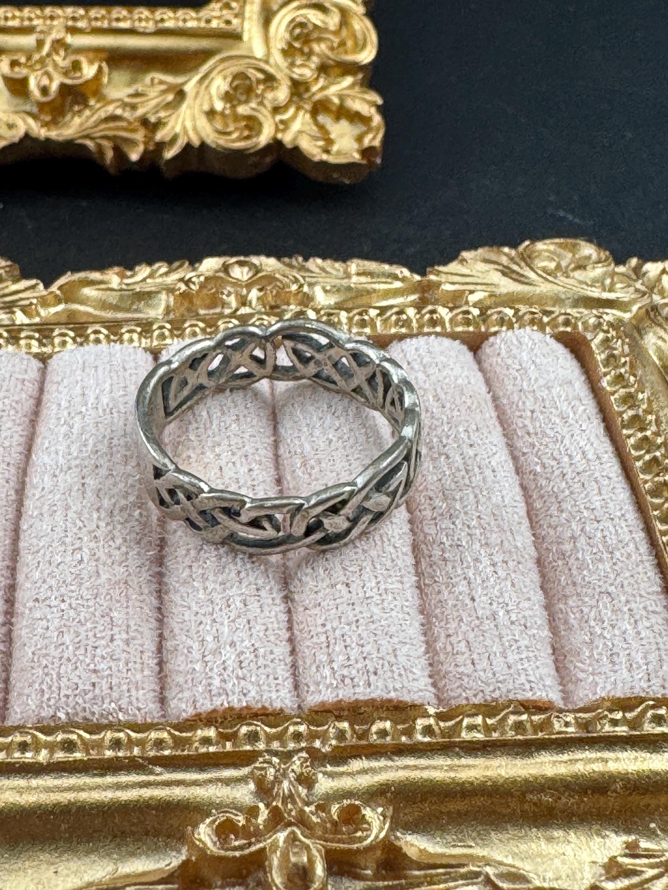 Size R 925 sterling silver openwork  art nouveau Celtic style band dress ring