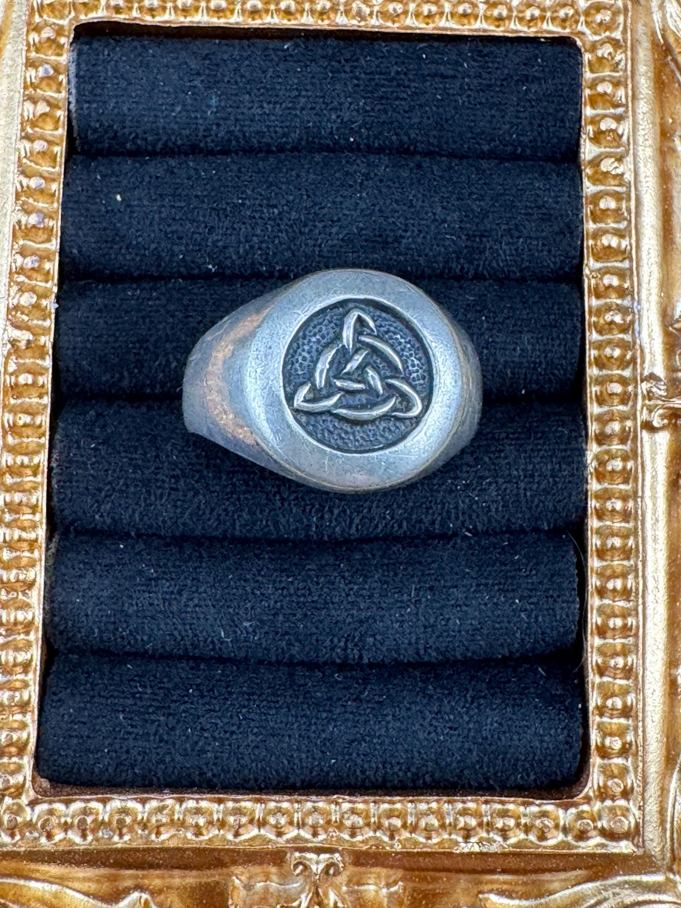 Size T mens Triquetra Celtic Ring  925 Sterling Silver Trinity Ring,  Oxidized Celtic Signet Ring