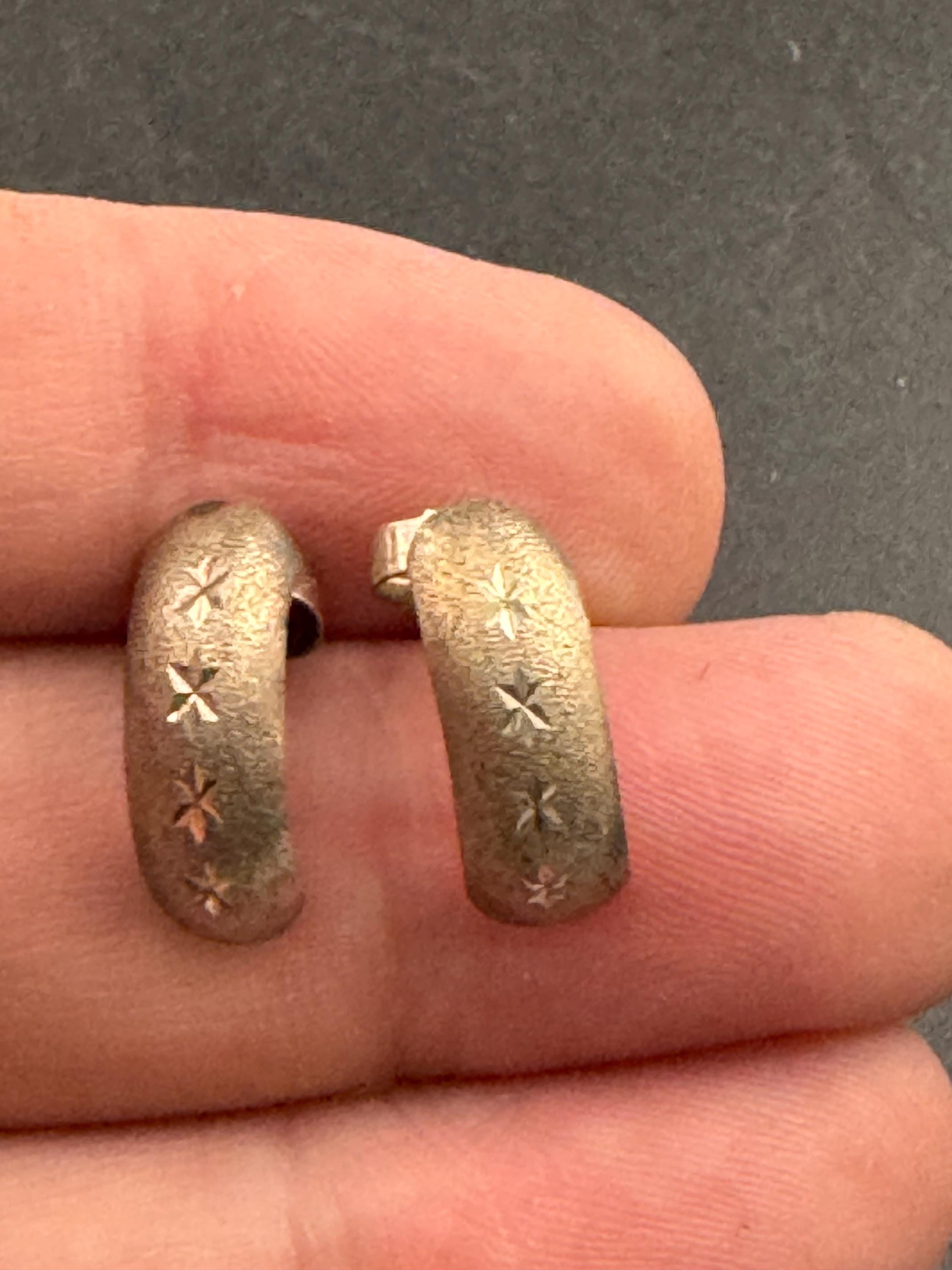 1970s sterling silver modernist star etched pierced half hoop earrings 925