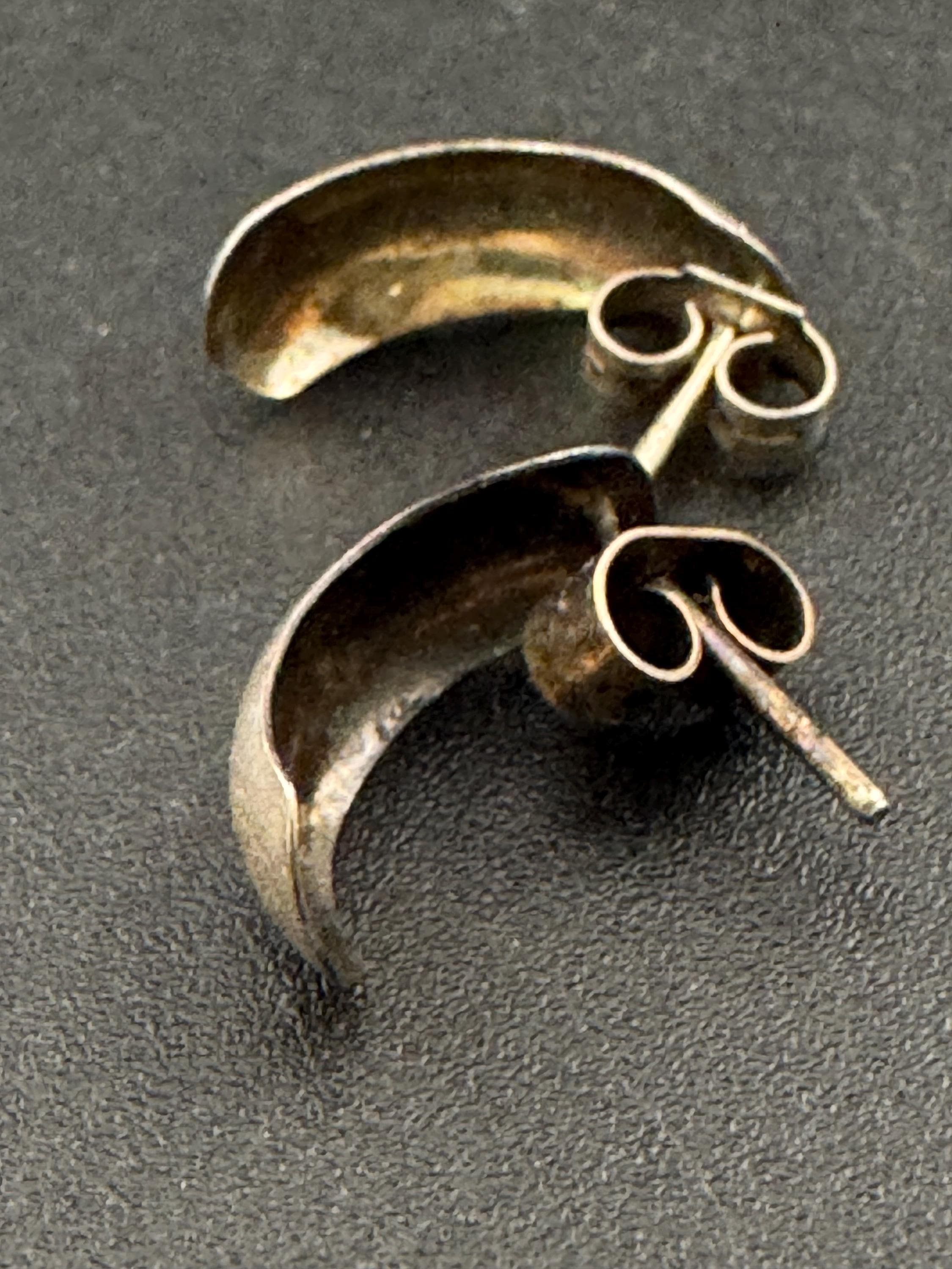 1970s sterling silver modernist star etched pierced half hoop earrings 925