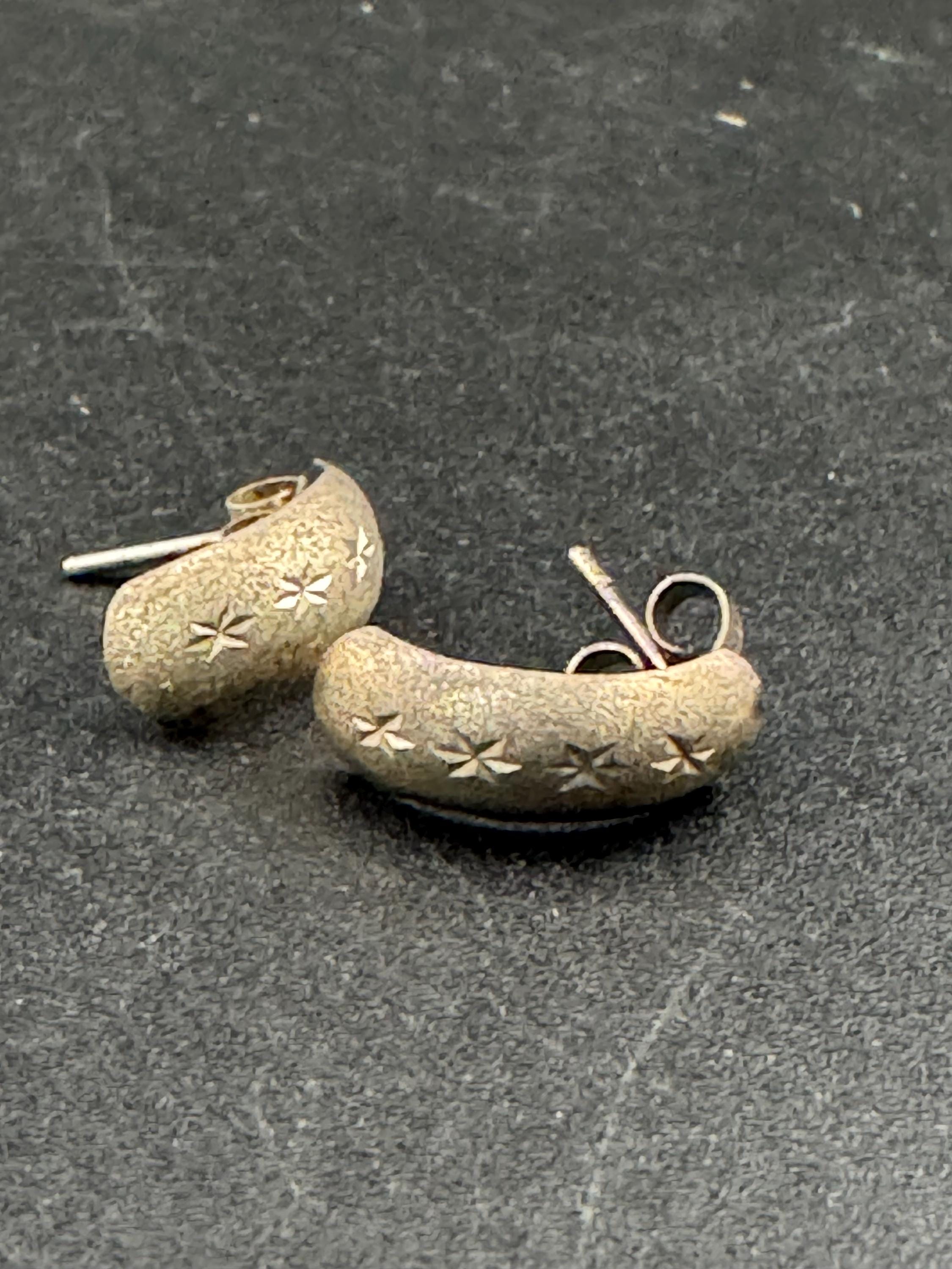 1970s sterling silver modernist star etched pierced half hoop earrings 925