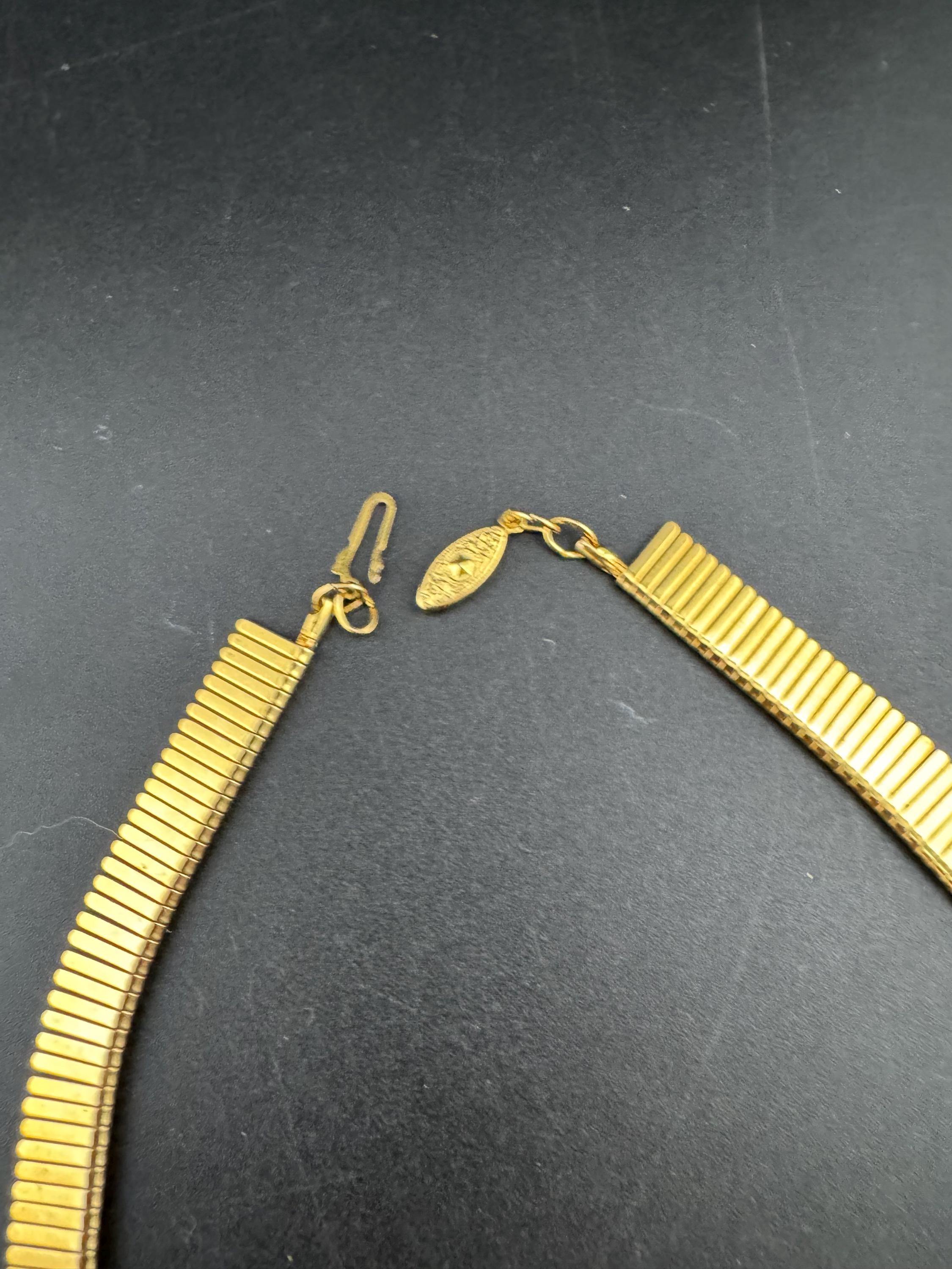retro gold tone 1cm wide link omega choker collar necklace, Egyptian revival style 44cm
