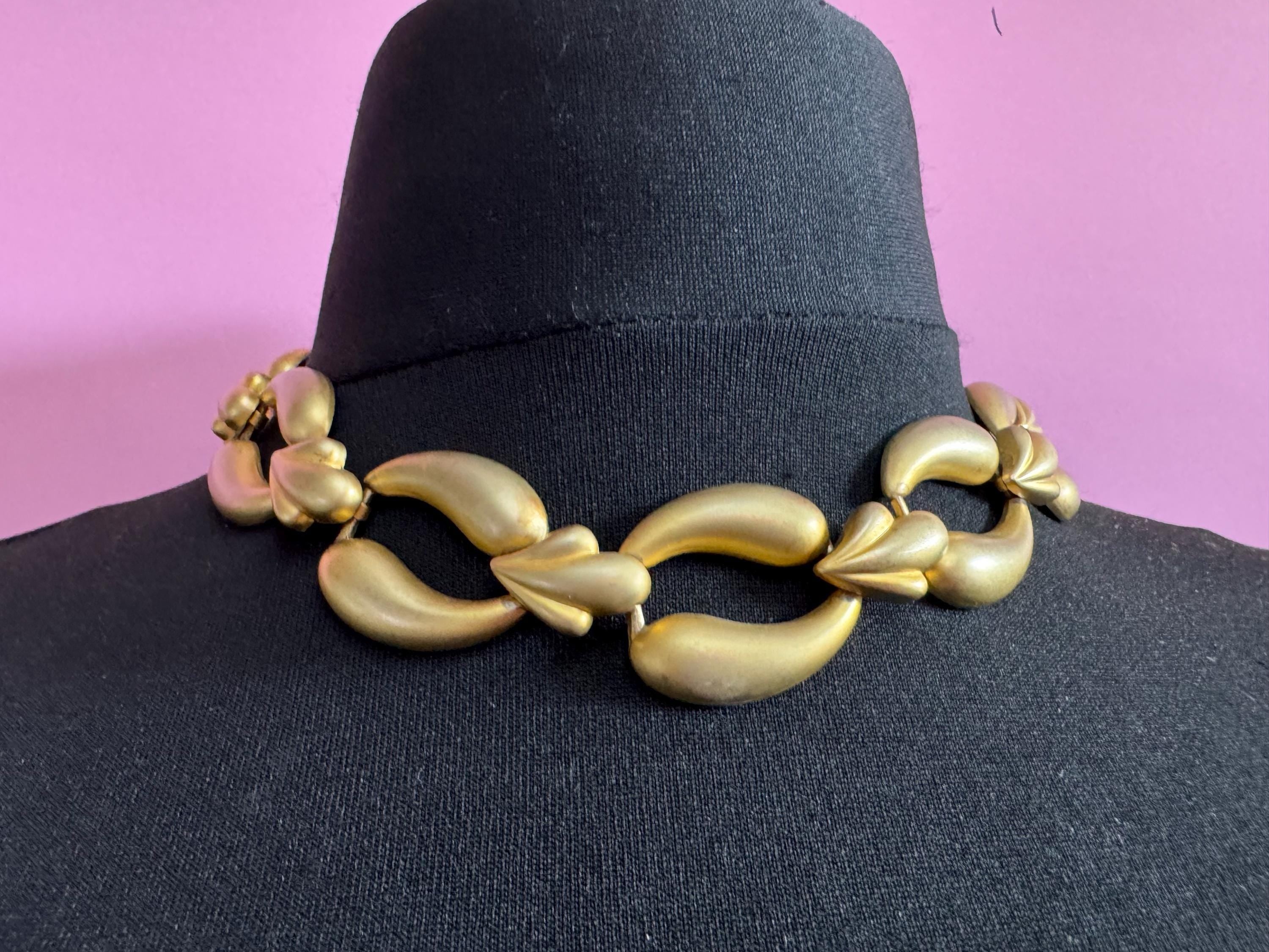 Retro Matt yellow gold tone chunky chain collar necklace 46cm