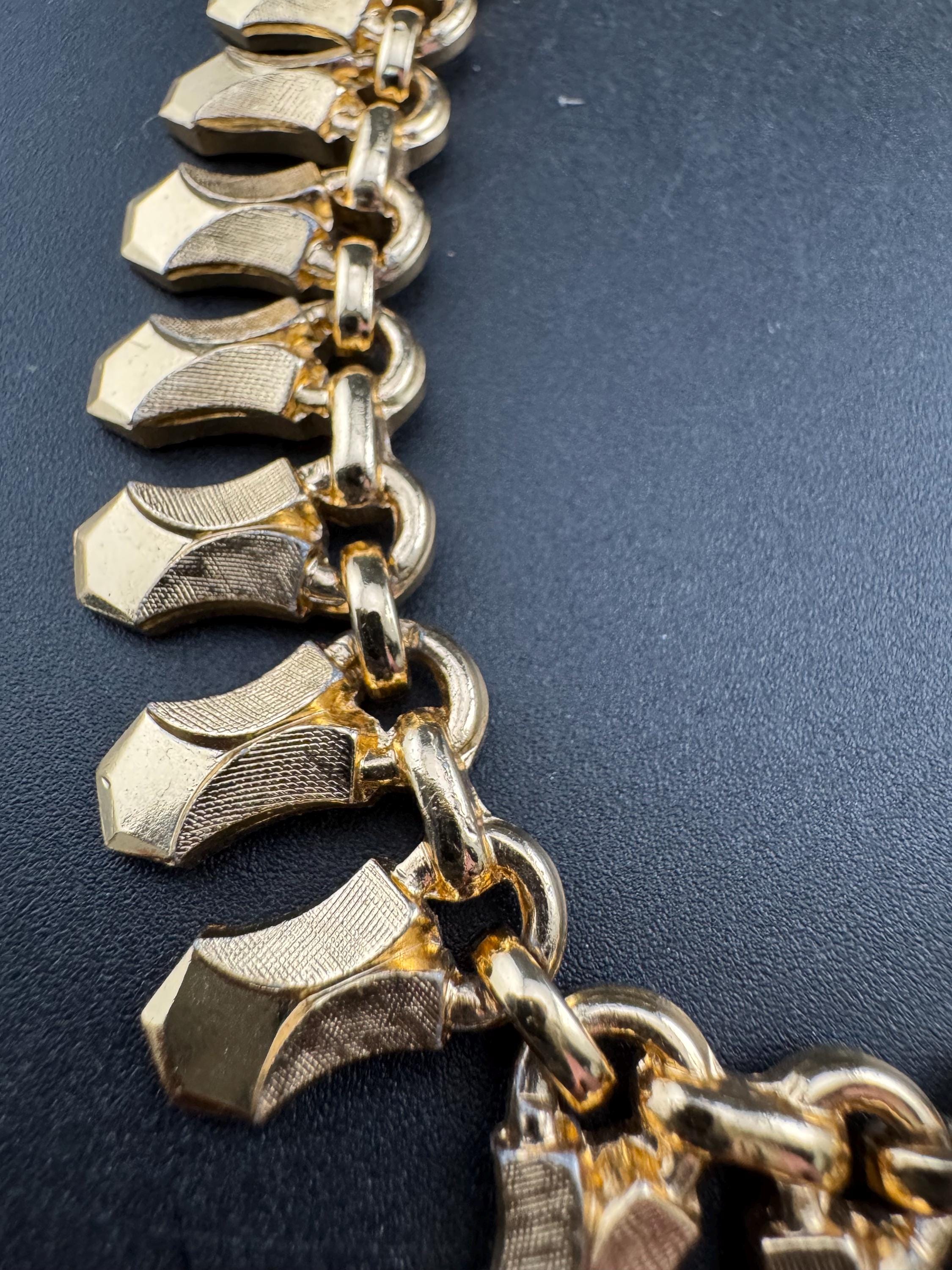 Vintage lightweight Eloxal Egyptian gold tone wide panel link choker necklace 40-46cm