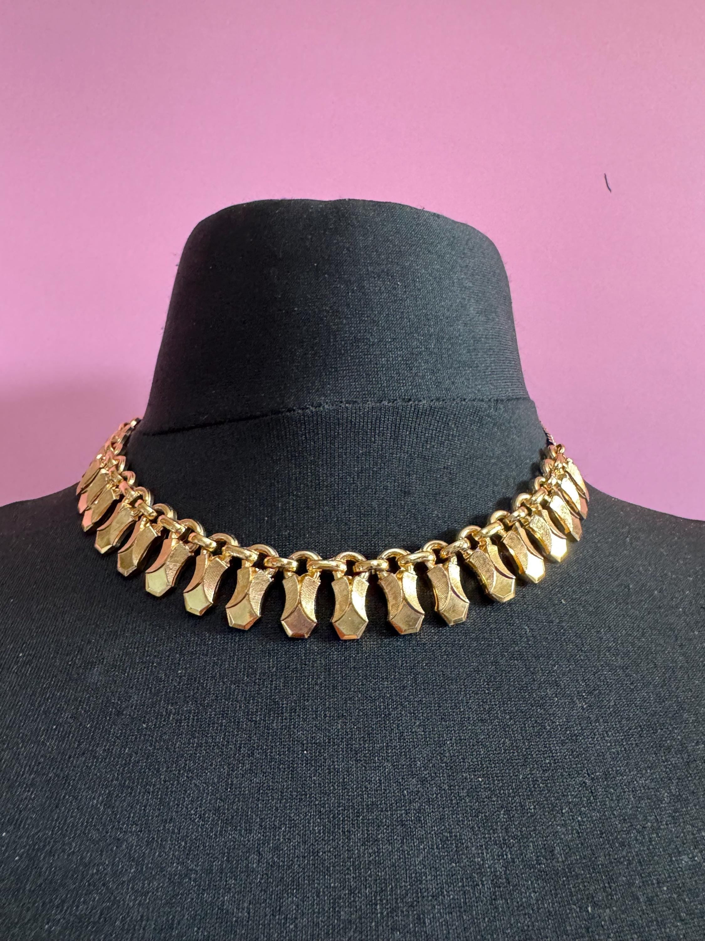 Vintage lightweight Eloxal Egyptian gold tone wide panel link choker necklace 40-46cm