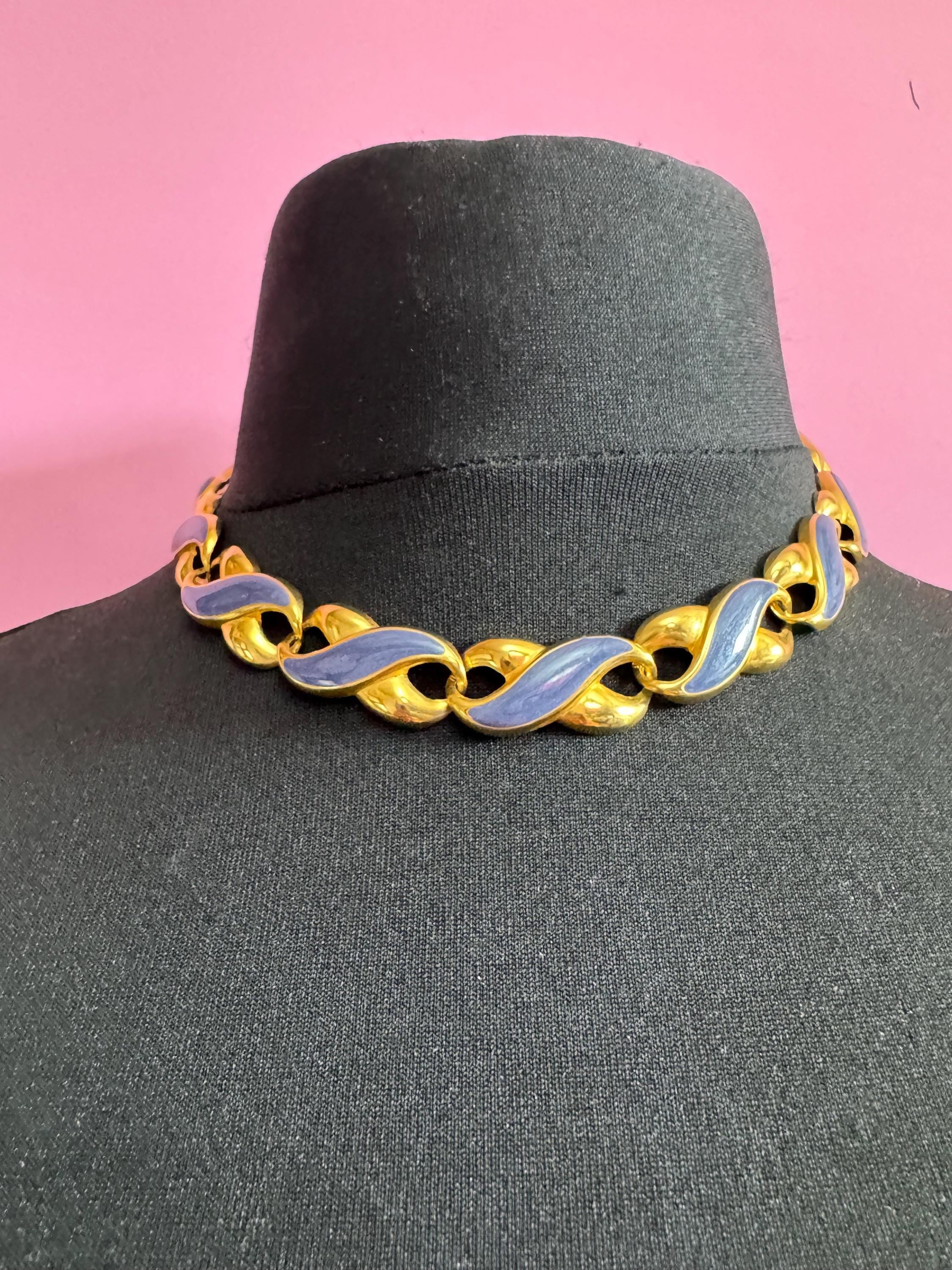 vintage lightweight gold tone embossed purple enamel choker necklace