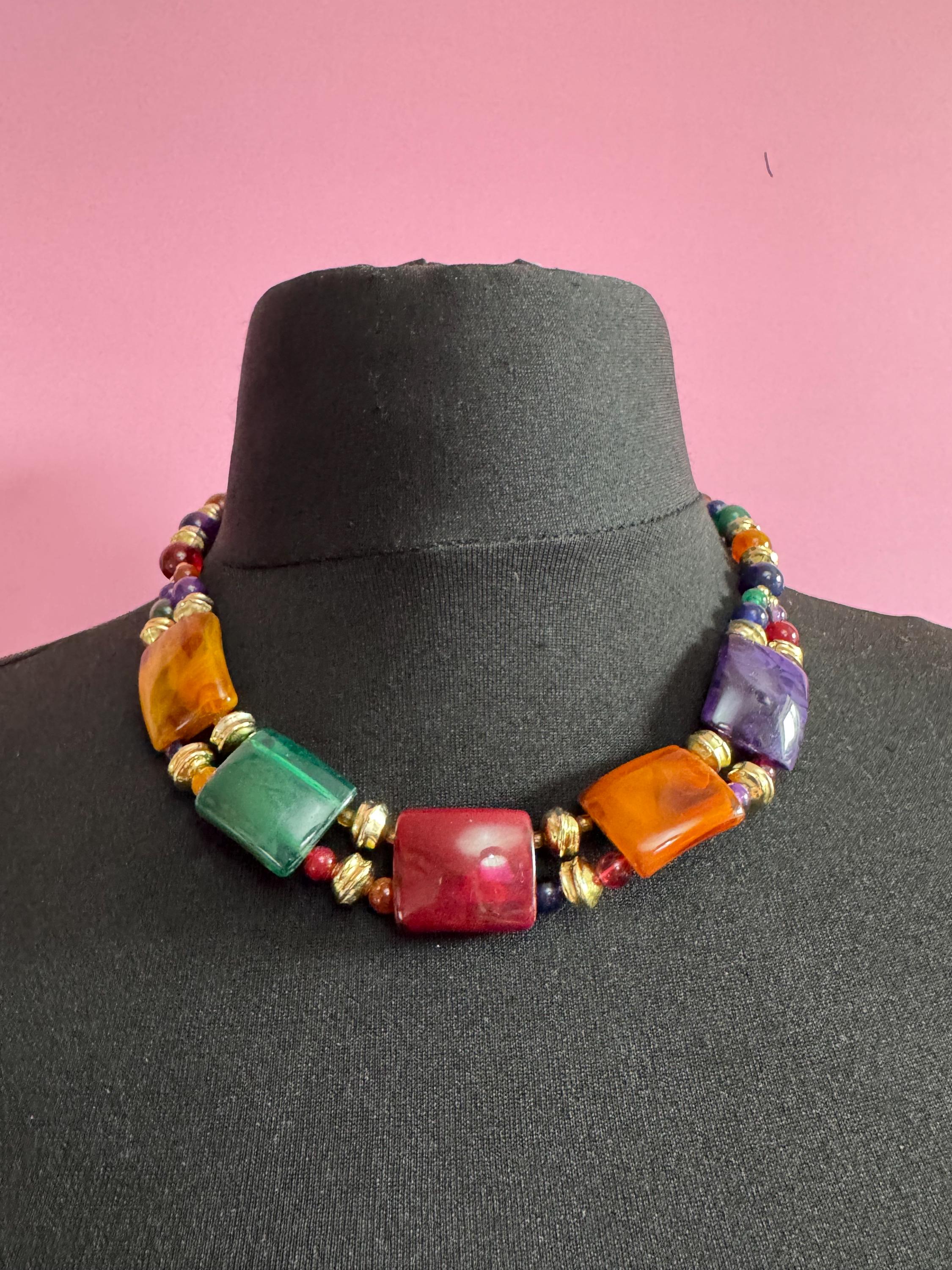 Vintage green purple brown and gold plastic beaded lucite collar necklace 47cm, fabulous!