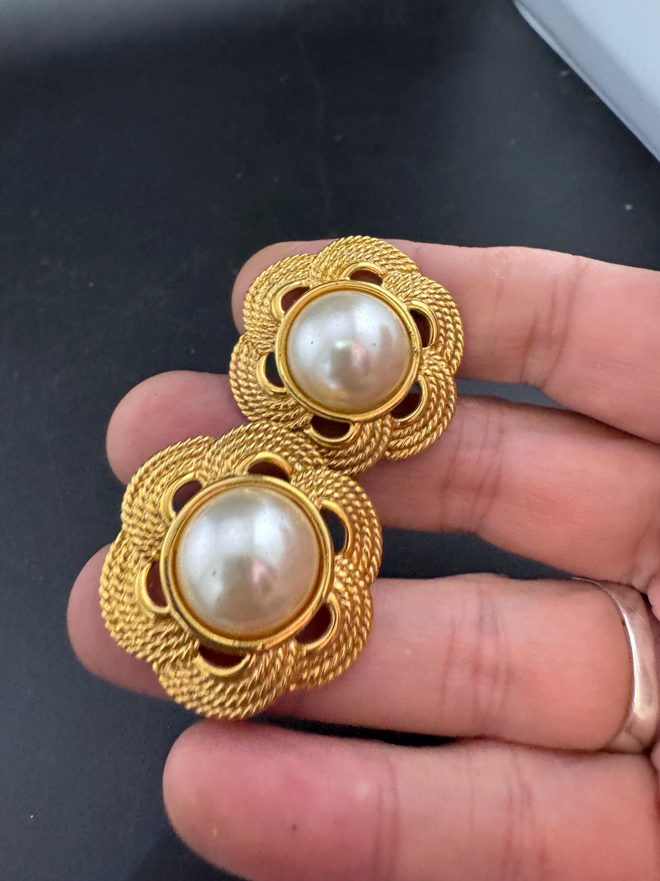 Signed Napier vintage 1980s Gold tone cream faux pearl pair large stud  earrings pierced