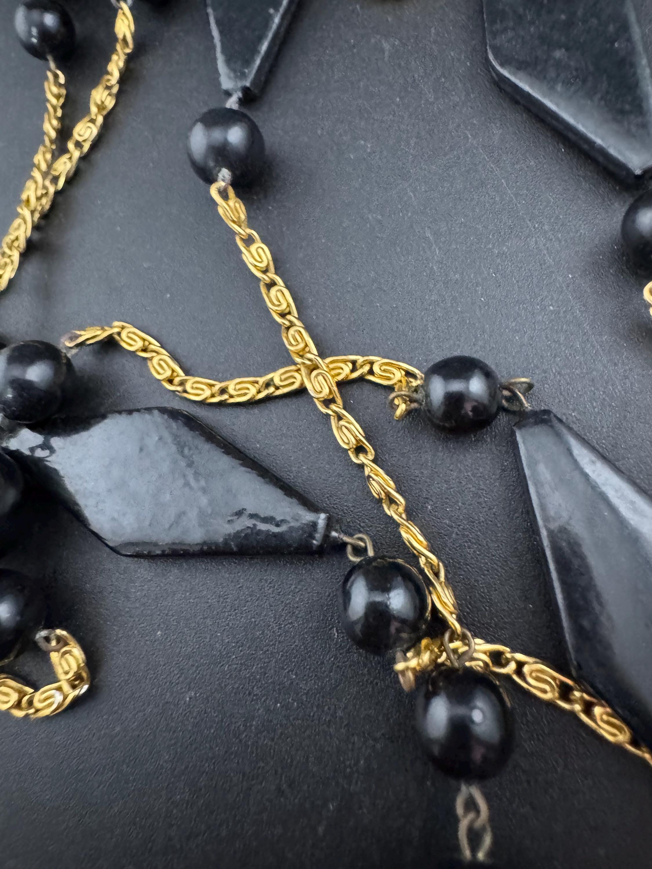 vintage 142cm long 1980s gold tone  scroll chain link black beaded station necklace